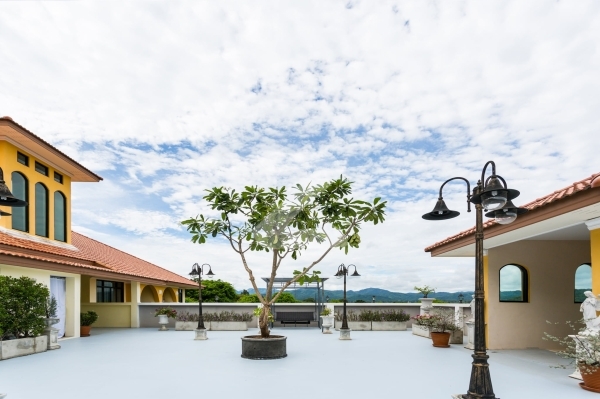 เมาท์เทนนัส ฮิลล์ เขาใหญ่ Mountainous Hill Khao Yai