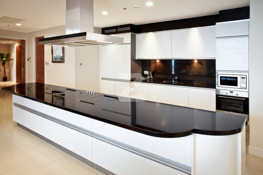 เดอะ โคฟ คอนโดมิเนียม The Cove Condominium