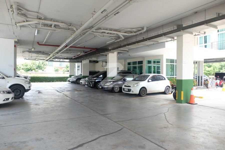 เดอะ เซอร์คอน เรสซิเดนซ์ The Zircon Residence