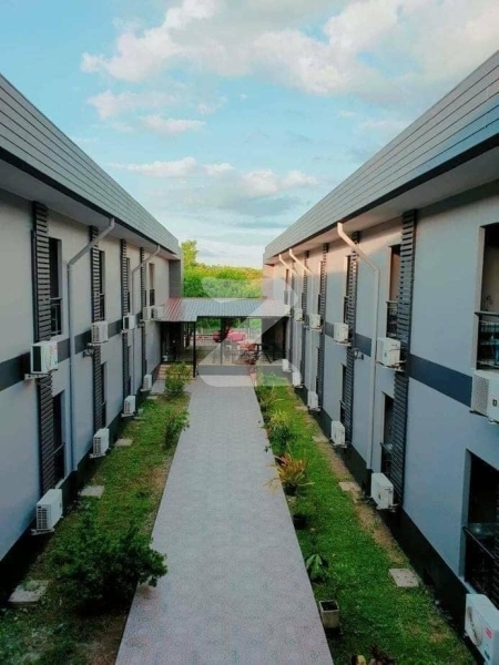 เพชรฤดีคอนโดมิเนียม Petchruedee Condominium