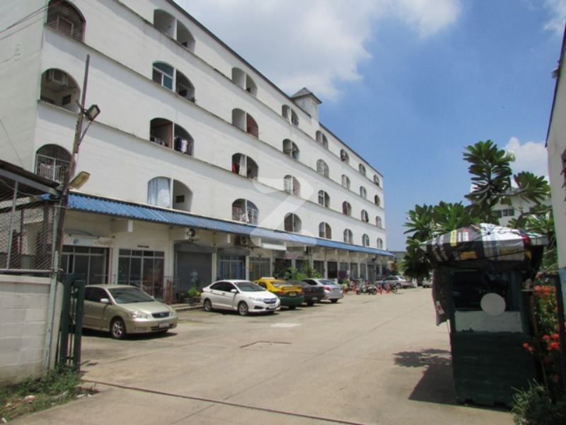 กรีนเฮ้าส์เพลส Green House Place