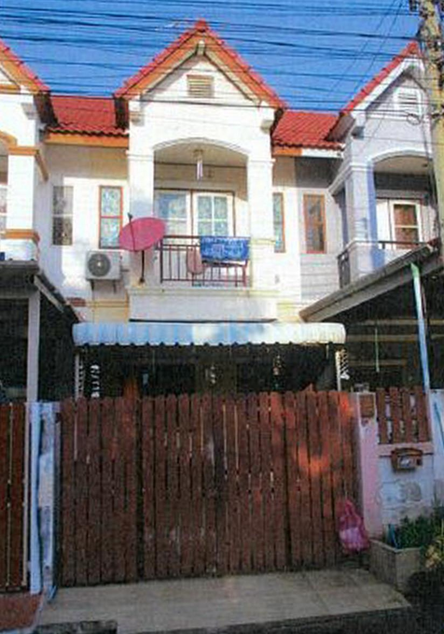 ทรัพย์สถาบันโดย ธอส. ทาวน์เฮาส์  บางบัวทอง นนทบุรี