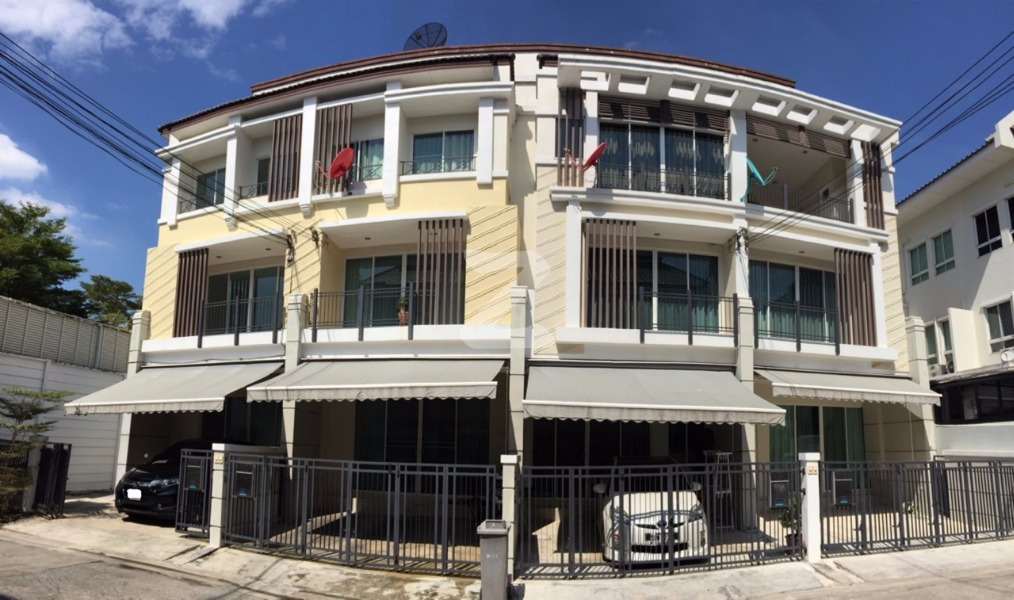 ขายทาวน์เฮาส์ บ้านกลางเมือง เออร์บาเนี่ยน เกษตร-นวมินทร์ 2 (Baan Klang Muang Urbanion Kaset-Nawamin 2) : เจ้าของขายเอง (งดรับนายหน้า)