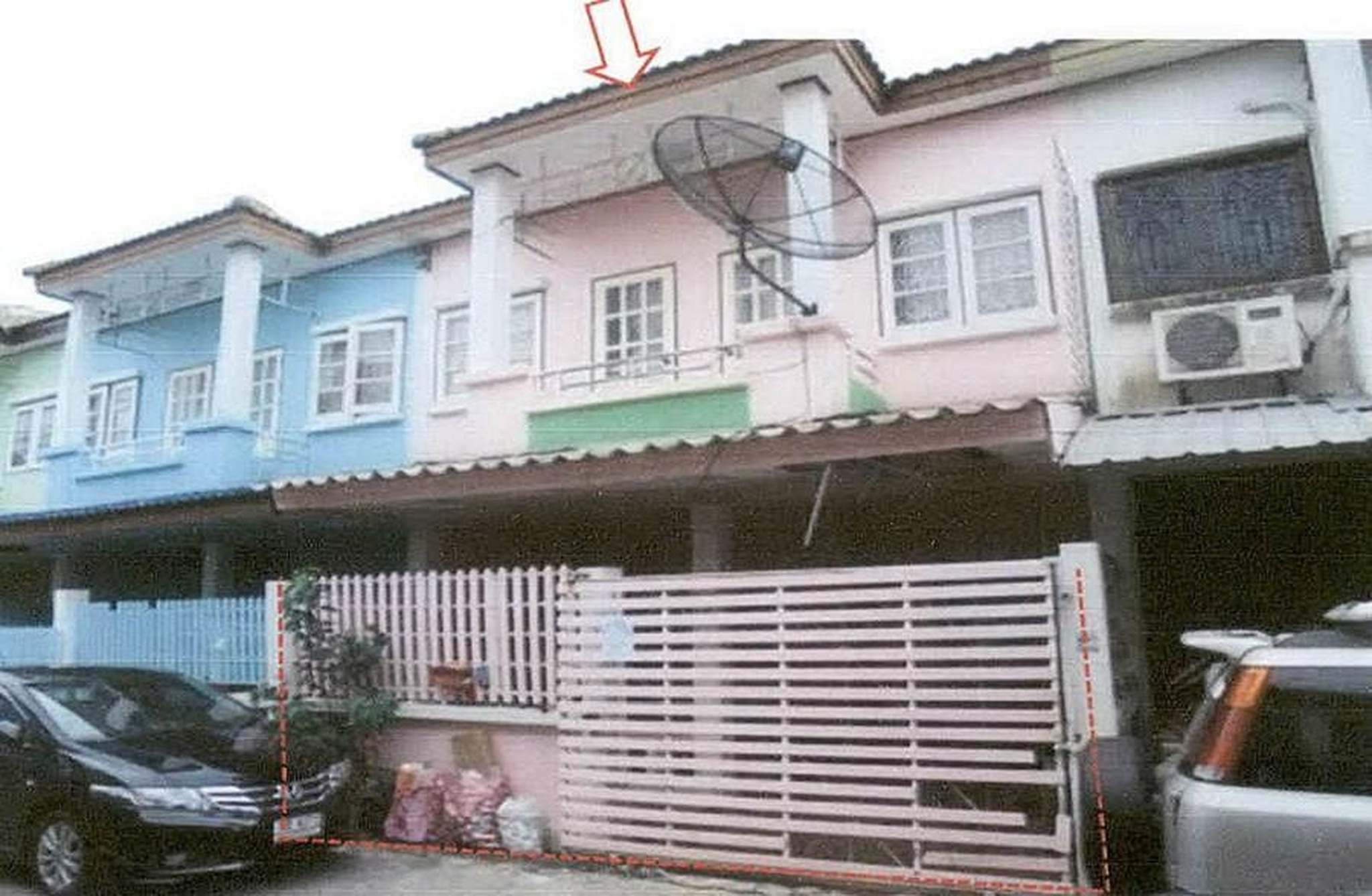 ทรัพย์สถาบันโดย ธอส ทาวน์เฮาส์ โรจนะคันทรีโฮม