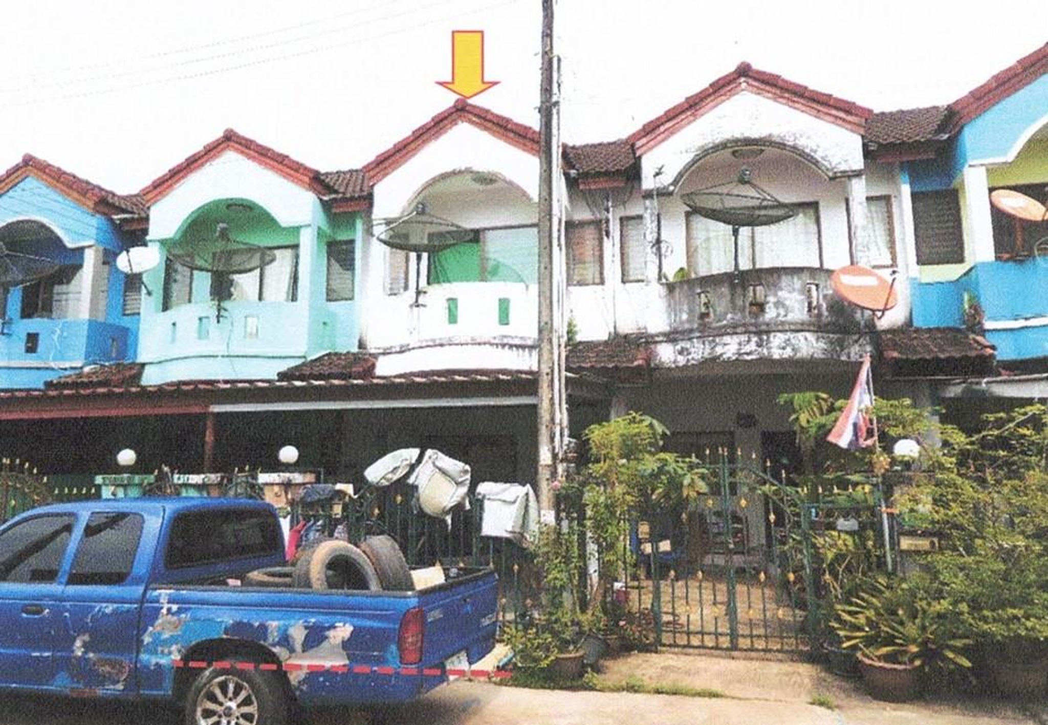 ทรัพย์สถาบันโดย ธอส ทาวน์เฮาส์ หมู่บ้านร่มสุขวังกระ
