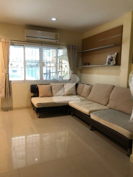 ให้เช่าทาวน์เฮาส์ หมู่บ้านแกรนด์เฮอริเทจ ติดกับ the loft condo : เจ้าของให้เช่าเอง (งดรับนายหน้า)
