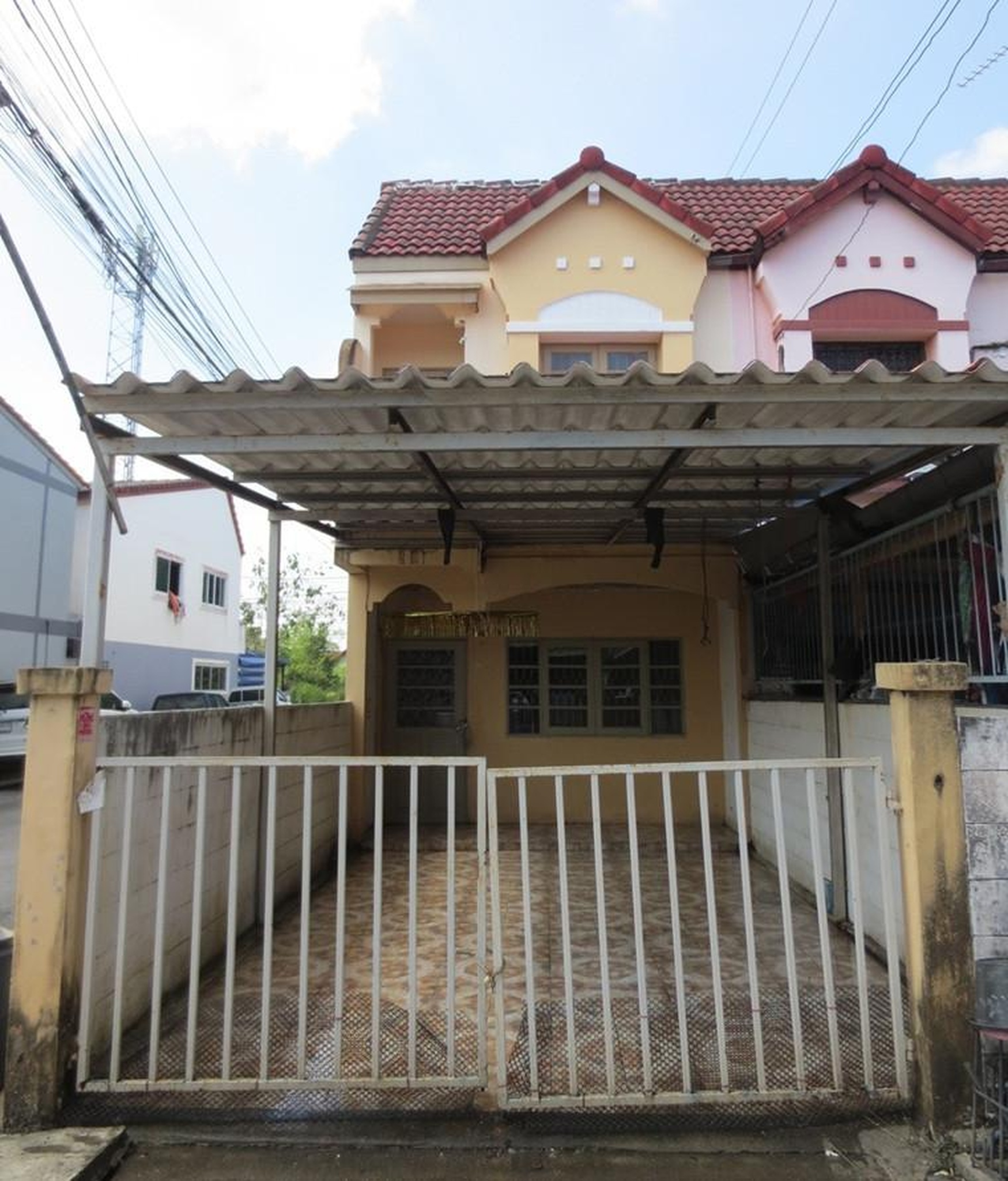 ทรัพย์สถาบันโดย ธอส. ทาวน์เฮาส์ ขวัญนคร