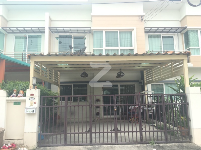 บริเวณหน้าบ้าน/ลานจอดรถ