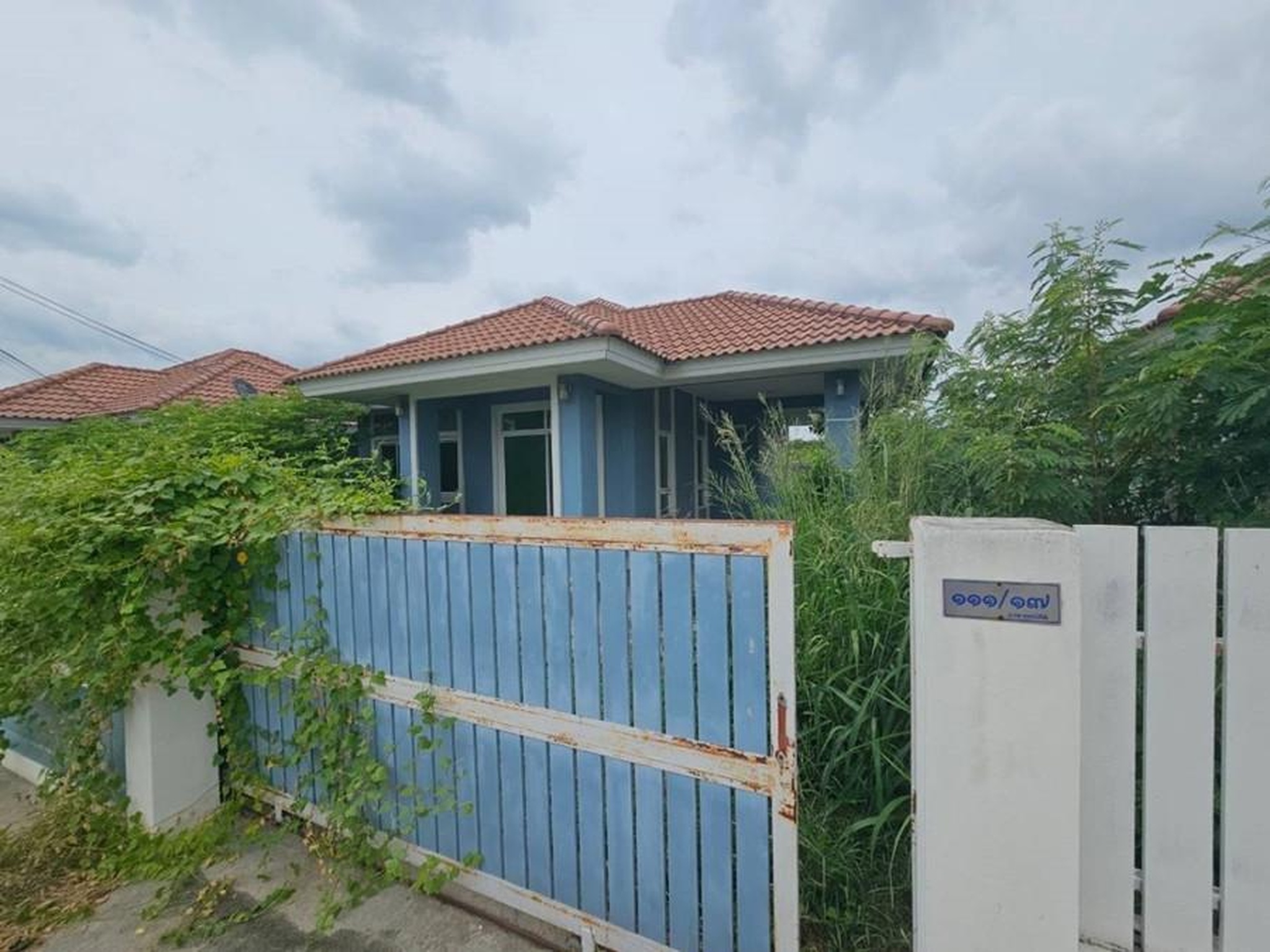 ทรัพย์สถาบันโดย GHB บ้านเดี่ยว  พัฒนานิคม ลพบุรี