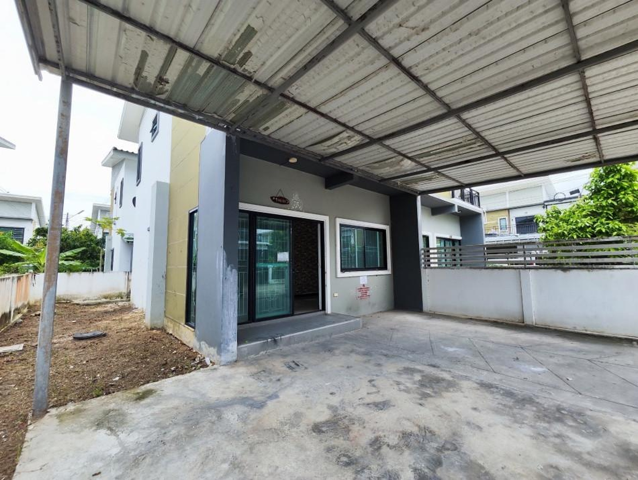 ทรัพย์สถาบันโดย GHB บ้านแฝด  ธัญบุรี ปทุมธานี