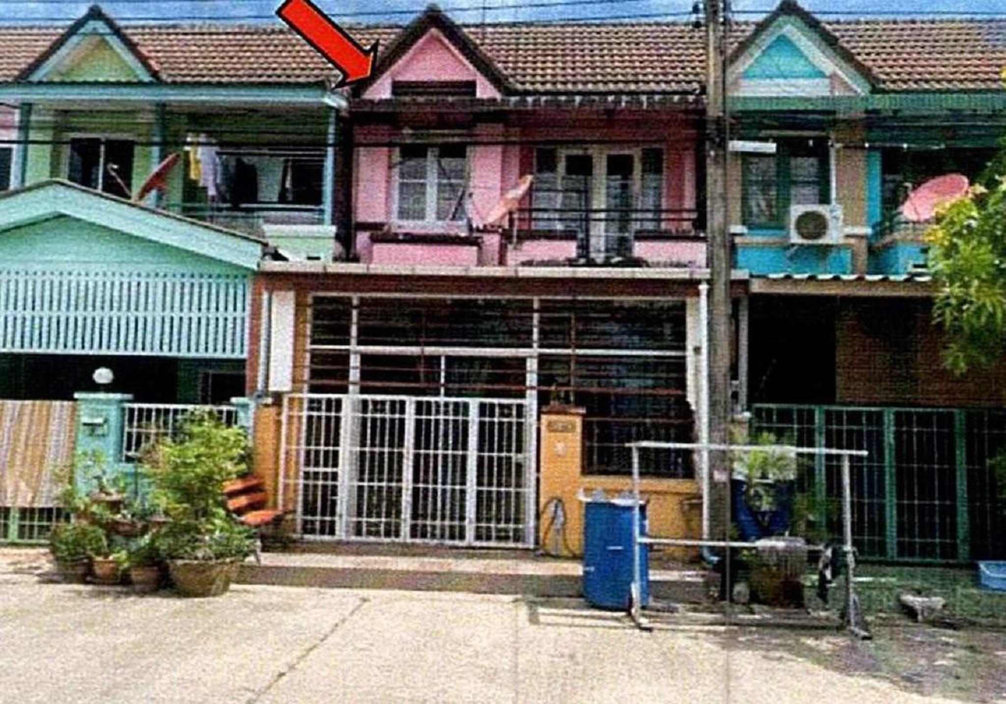 ทรัพย์สถาบันโดย GHB ทาวน์เฮาส์  คลองหลวง ปทุมธานี