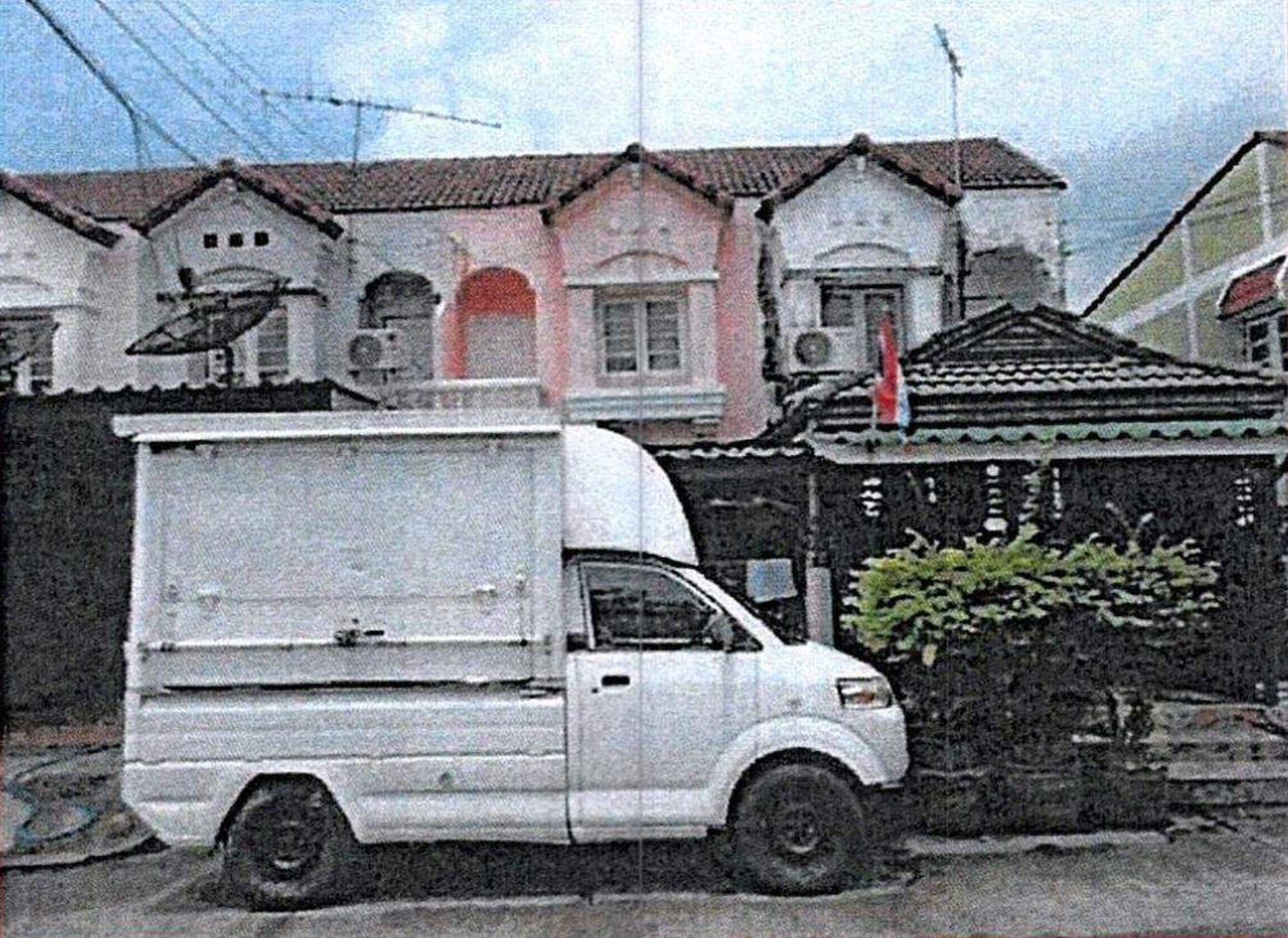 ทรัพย์สถาบันโดย GHB ทาวน์เฮาส์  ลำลูกกา ปทุมธานี