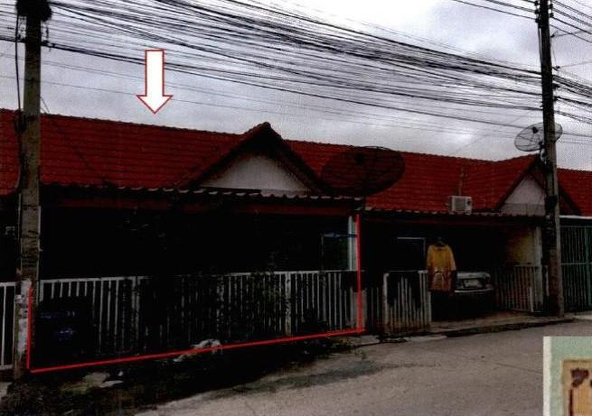 ทรัพย์สถาบันโดย GHB ทาวน์เฮาส์ นครหลวง พระนครศรีอยุธยา