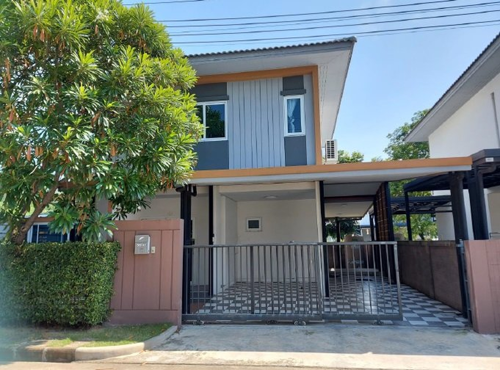 ทรัพย์สถาบันโดย SCB บ้านแฝด