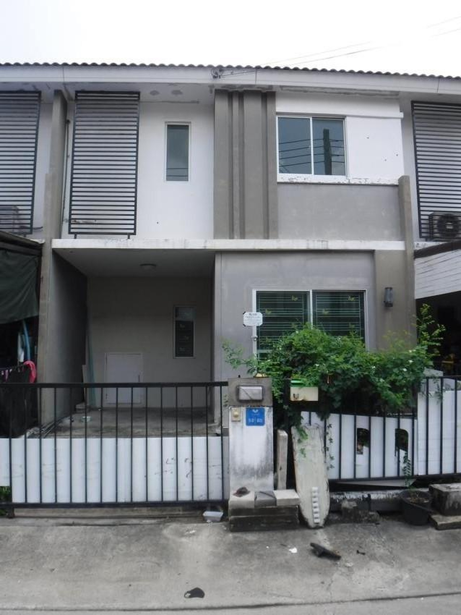 ทรัพย์สถาบันโดย GHB ทาวน์เฮาส์ บ้านพฤกษา 92 รังสิต-ลำลูกกา (Baan Pruksa 92 Rangsit-Lamlukka)