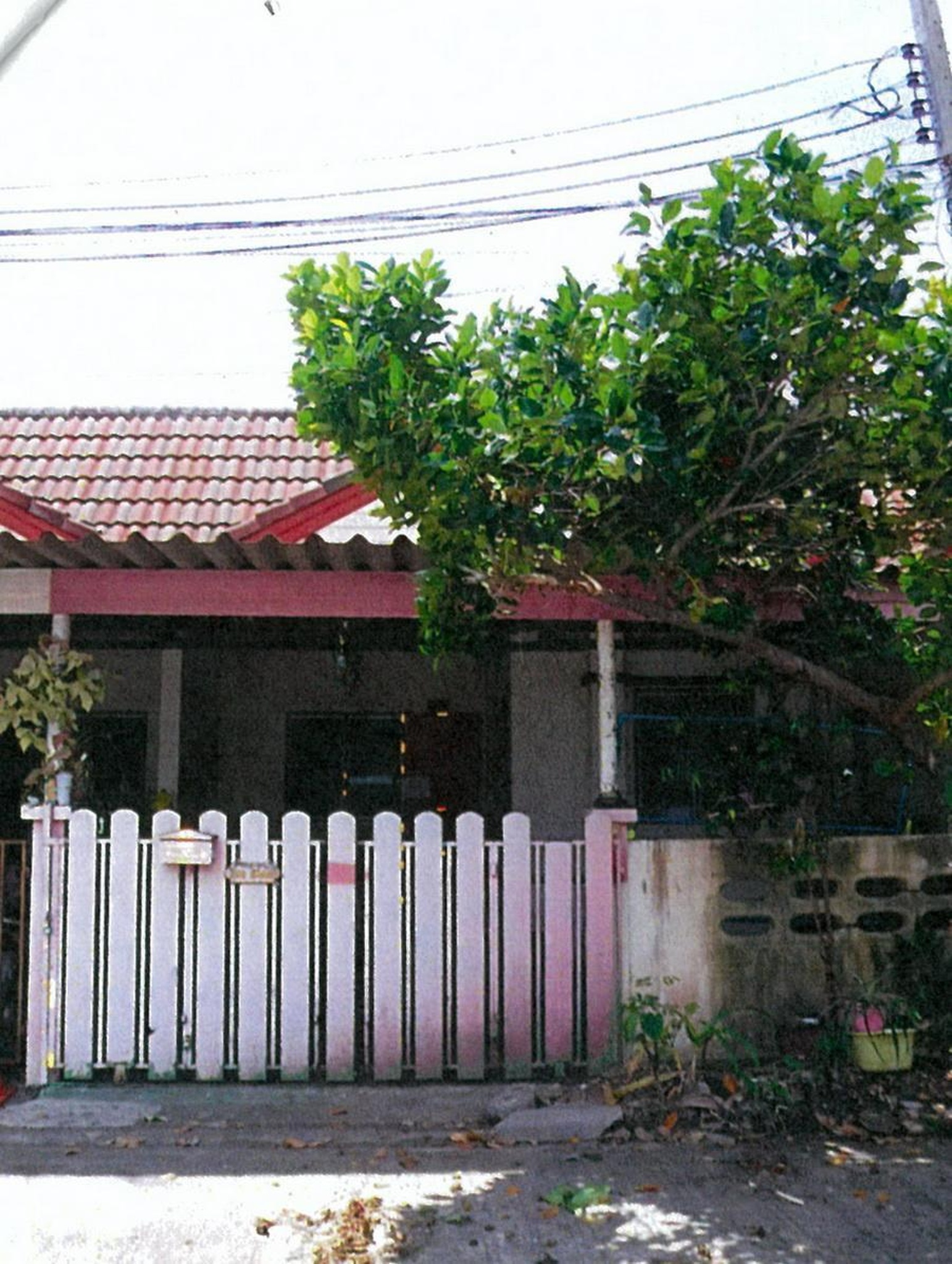 ทรัพย์สถาบันโดย GHB ทาวน์เฮาส์  บางบัวทอง นนทบุรี