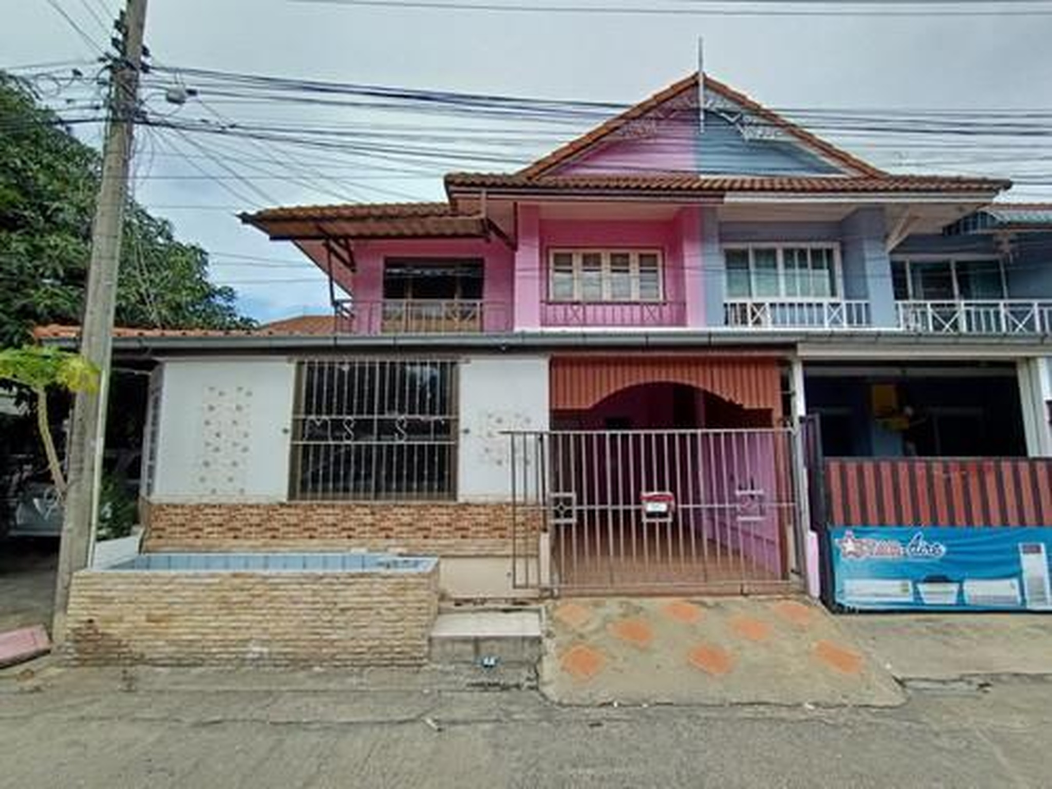 ทรัพย์สถาบันโดย GHB ทาวน์เฮาส์  คลองหลวง ปทุมธานี