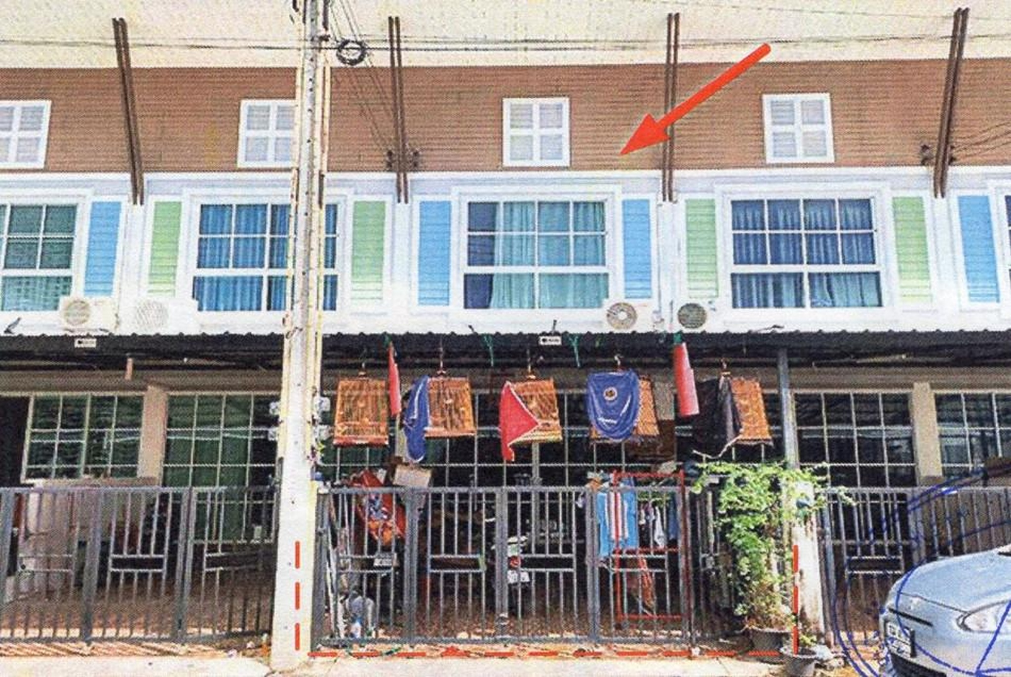 ทรัพย์สถาบันโดย GHB ทาวน์เฮาส์ เดอะ เดคโค่ 3 หนองน้ำเย็น (Golden Town)