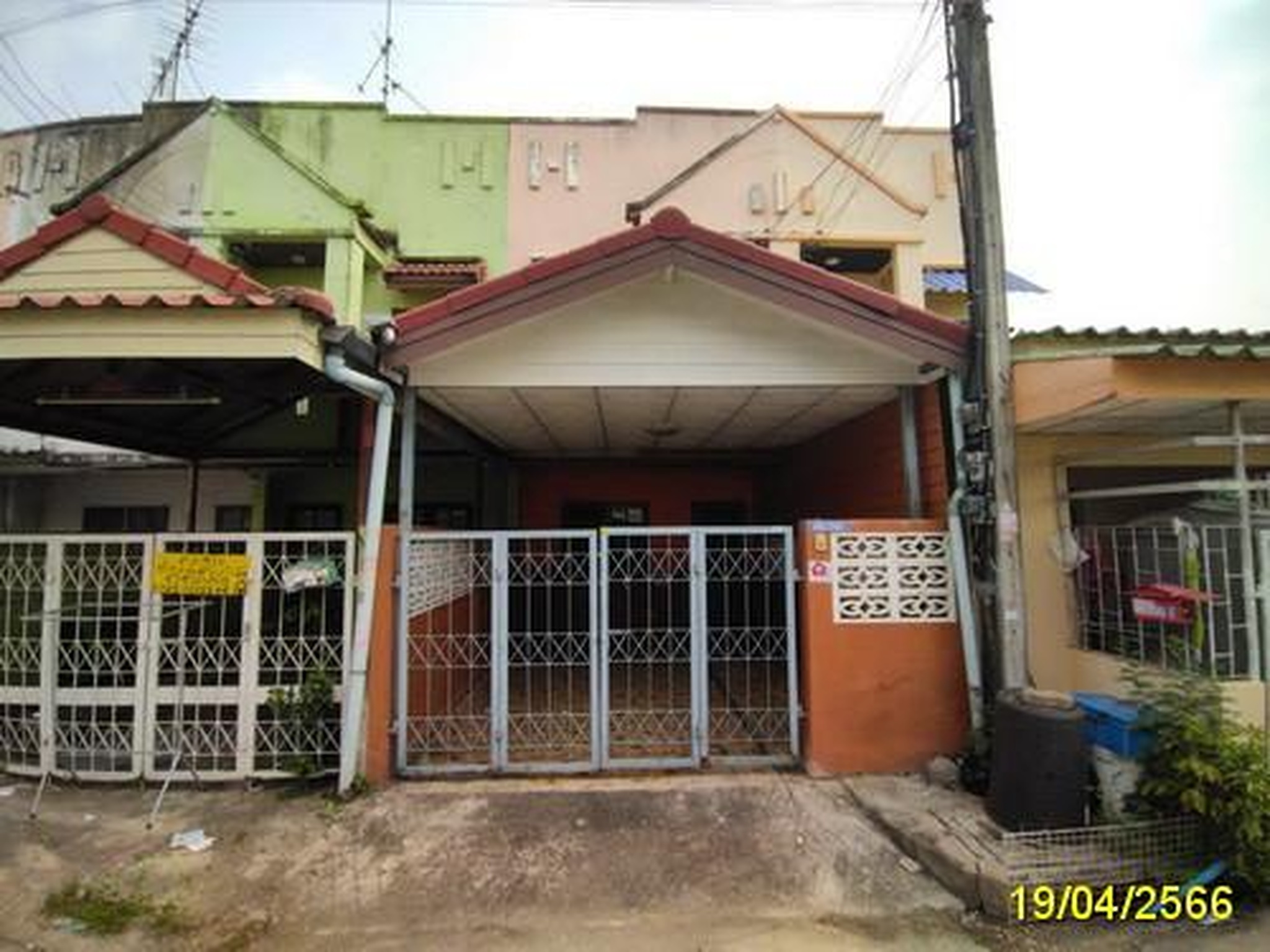 ทรัพย์สถาบันโดย GHB ทาวน์เฮาส์  ธัญบุรี ปทุมธานี