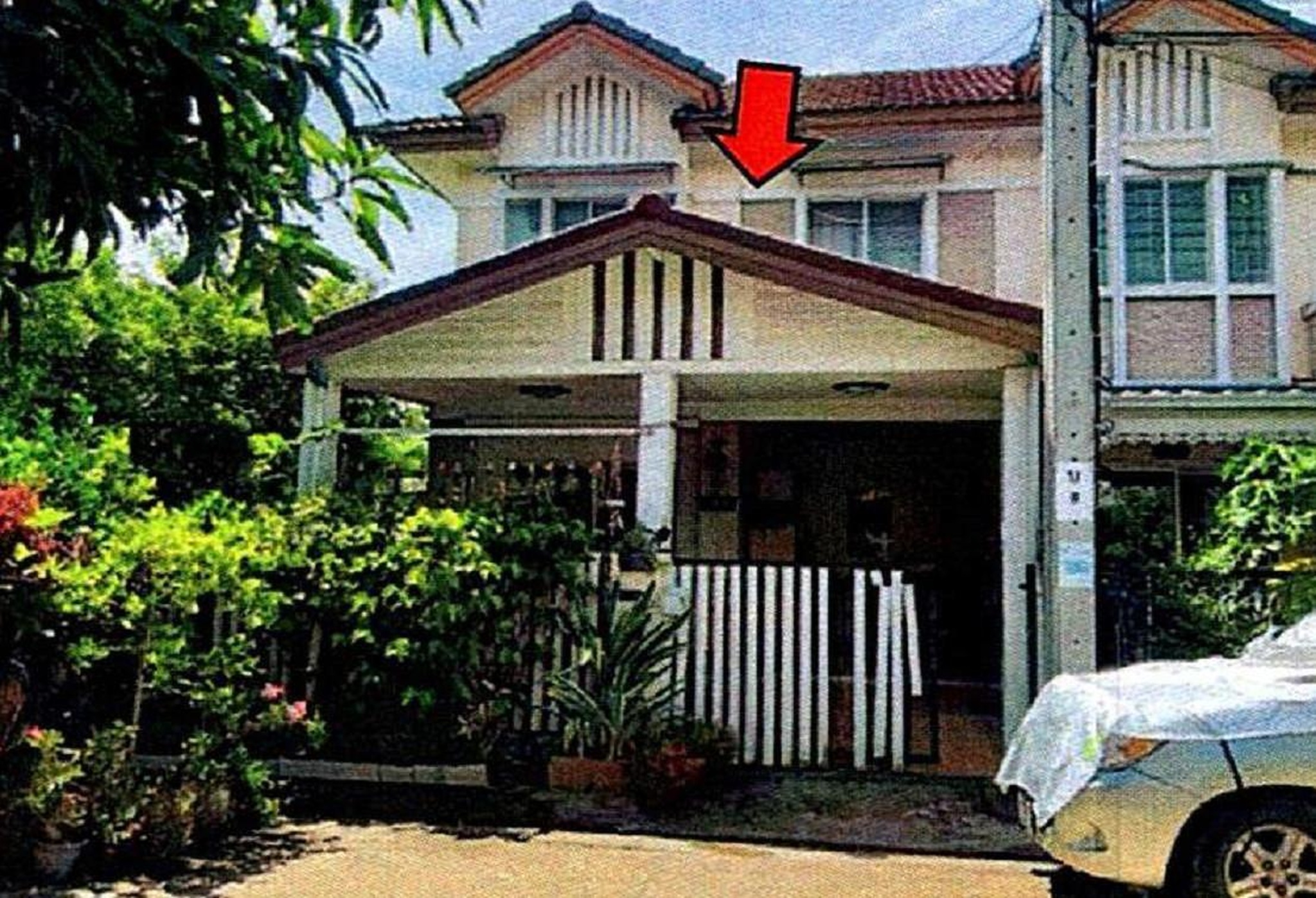 ทรัพย์สถาบันโดย GHB ทาวน์เฮาส์  ทุ่งครุ กรุงเทพมหานคร