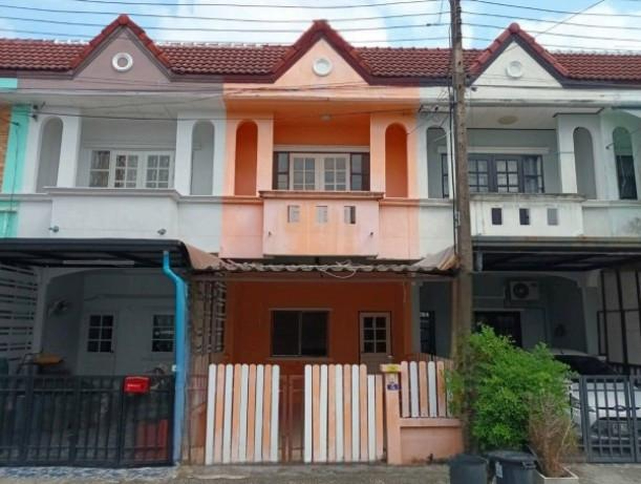 ทรัพย์สถาบันโดย GHB ทาวน์เฮาส์  ธัญบุรี ปทุมธานี