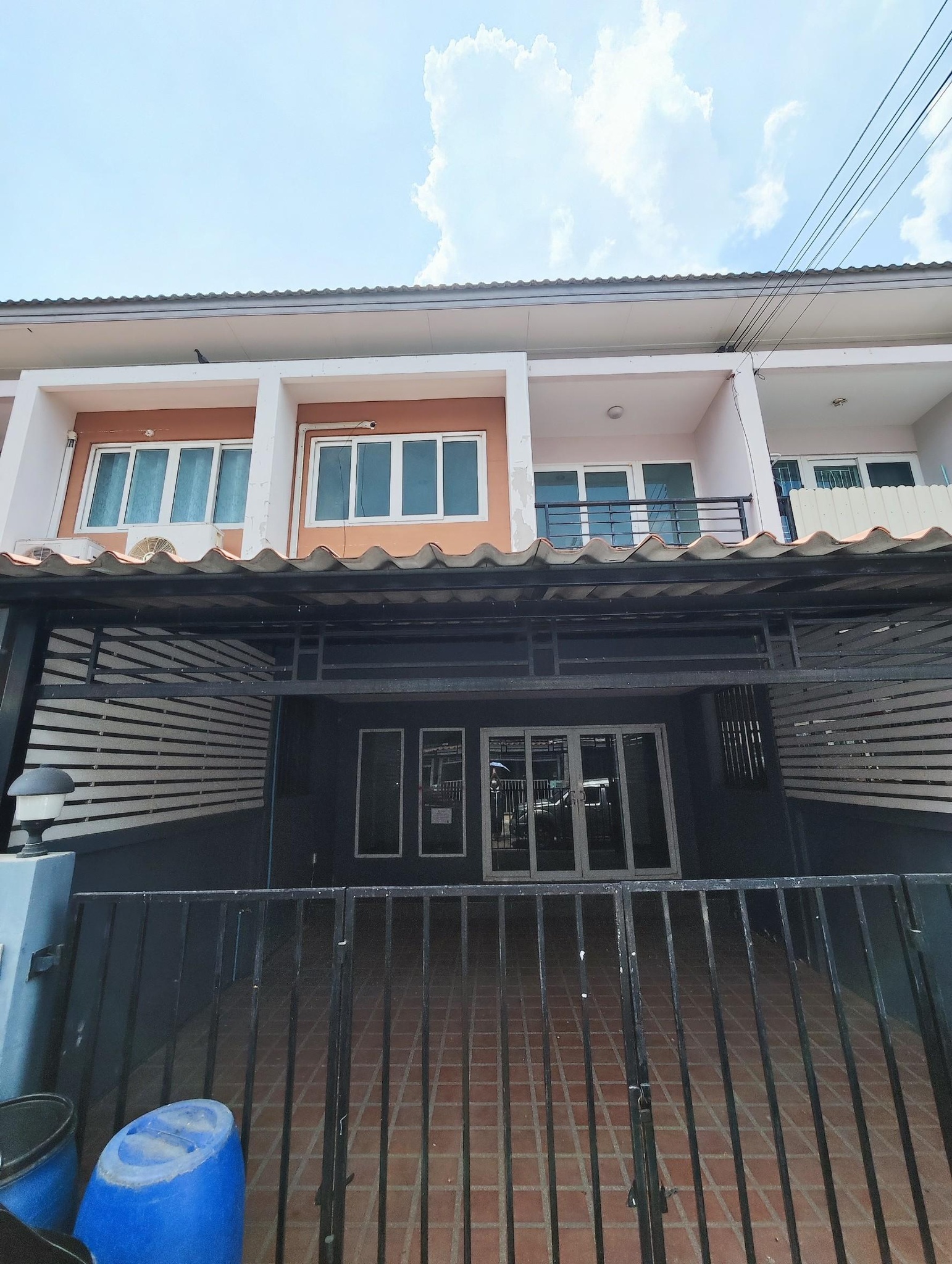 ทรัพย์สถาบันโดย GHB ทาวน์เฮาส์ ซื่อตรง โคซี่ รังสิต คลอง 6 (Suetrong Cozy Rangsit Klong 6)