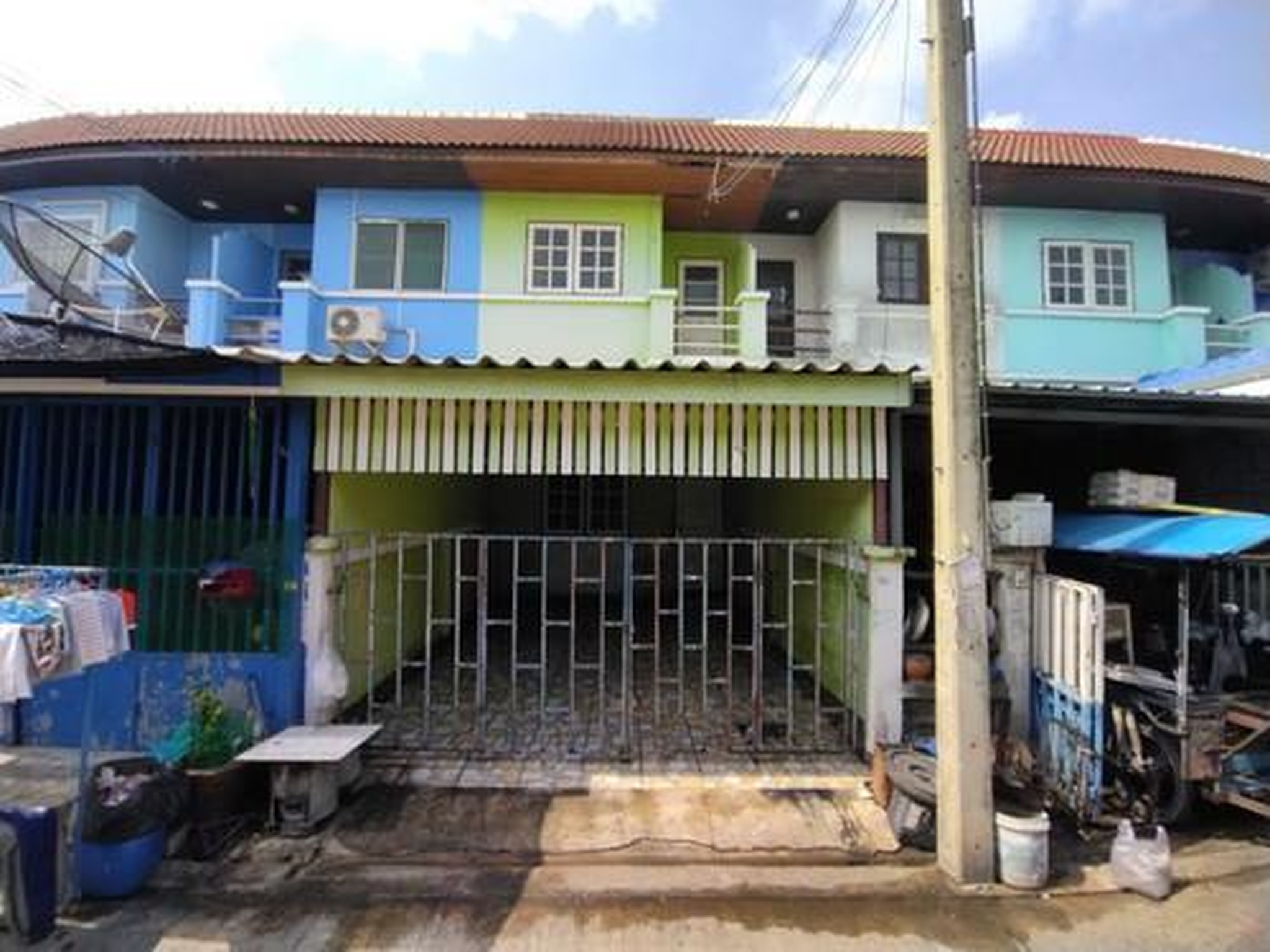 ทรัพย์สถาบันโดย GHB ทาวน์เฮาส์ ฉัตรไพลิน ลาดหลุมแก้ว (Chatrapailin Latlumkaew)