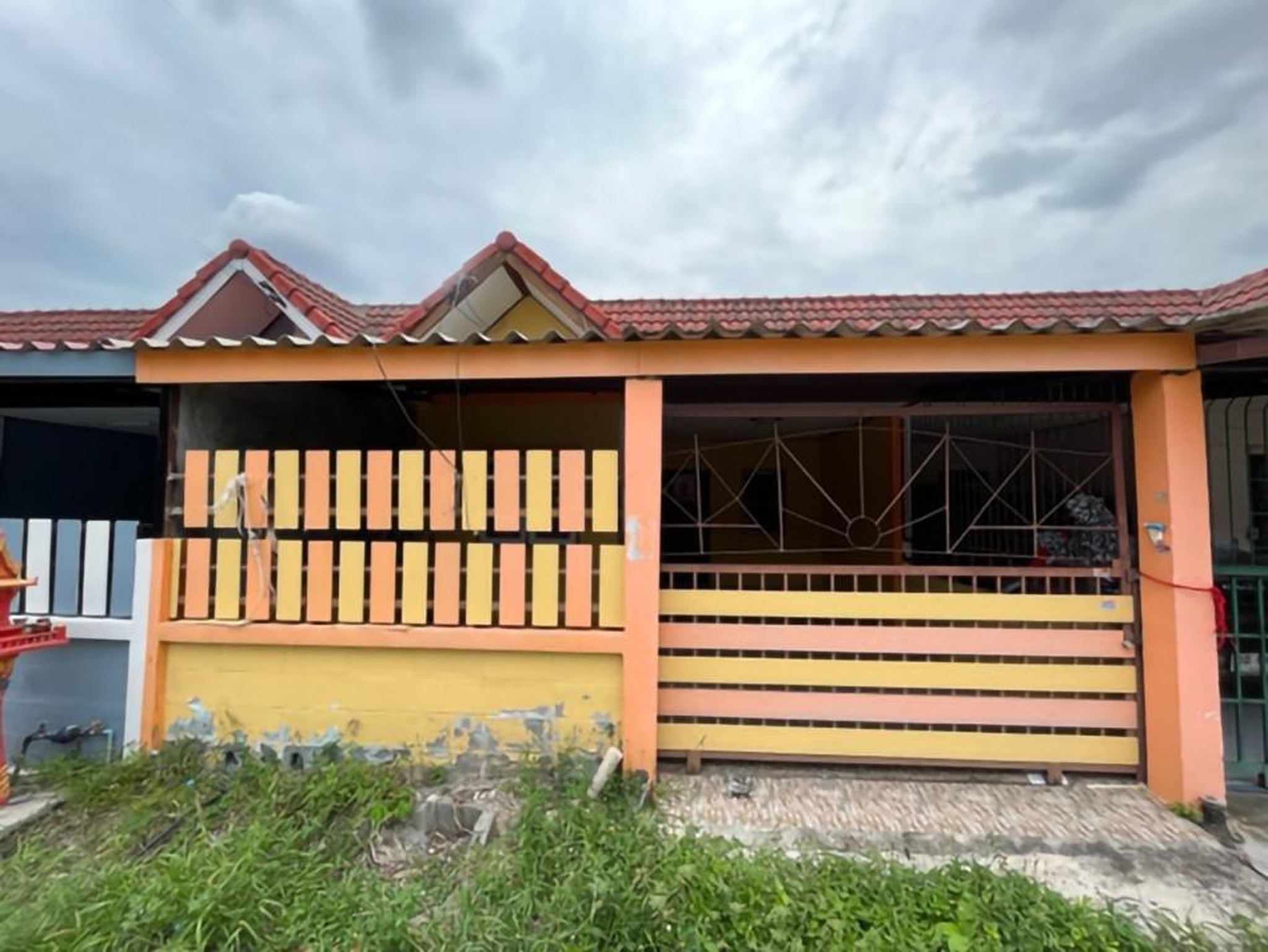 ทรัพย์สถาบันโดย GHB ทาวน์เฮาส์ เมืองระยอง ระยอง