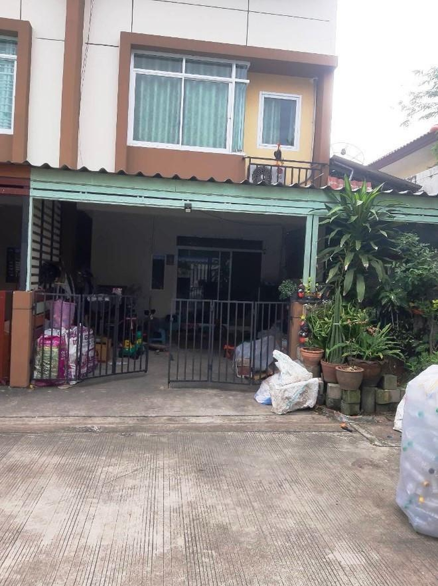 ทรัพย์สถาบันโดย GHB ทาวน์เฮาส์ บ้านร่มไม้ 2 บ่อวิน (Baan Rommai 2 Bowin)