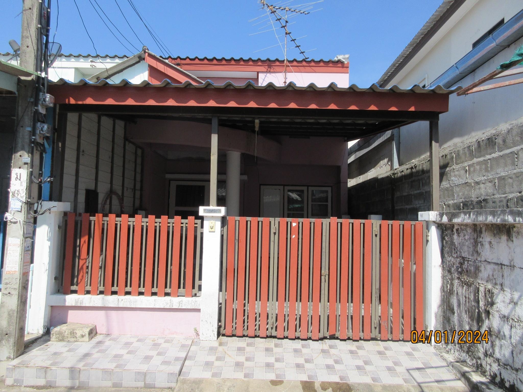 ทรัพย์สถาบันโดย GHB ทาวน์เฮาส์  หนองจอก กรุงเทพมหานคร
