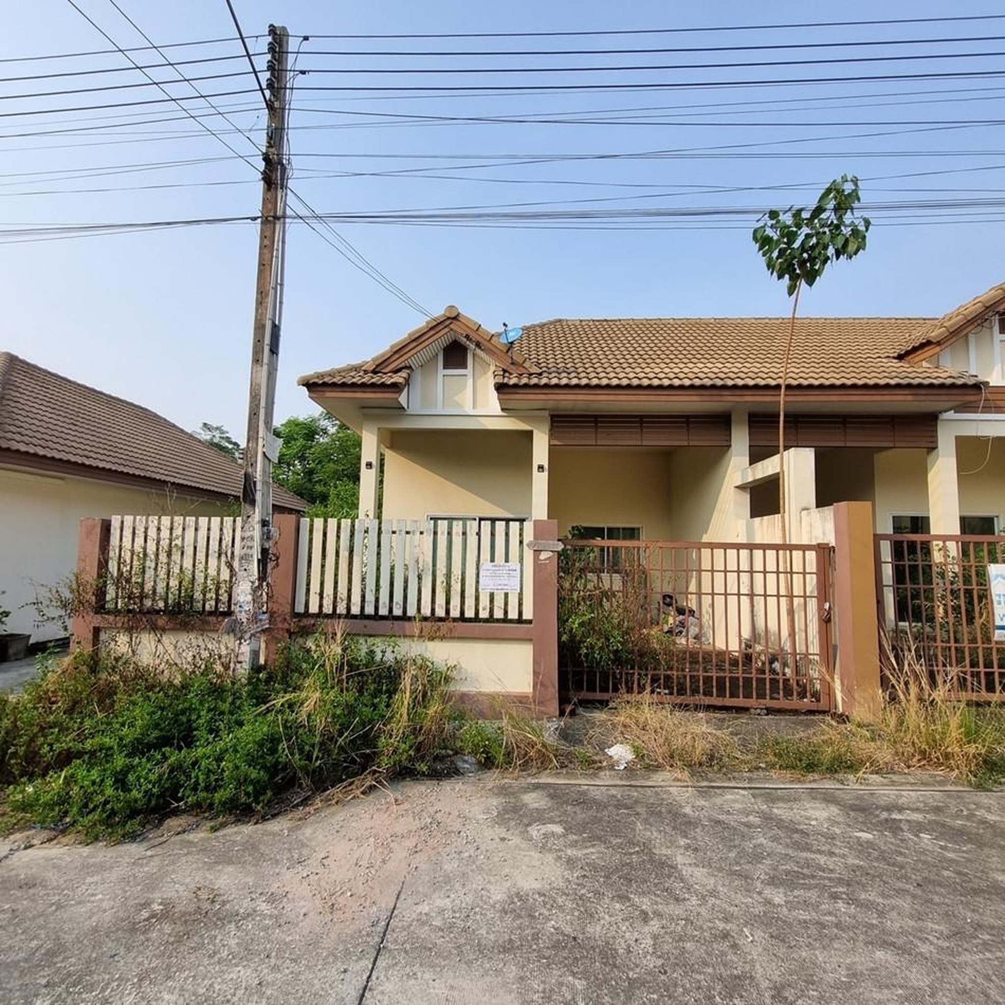 ทรัพย์สถาบันโดย GHB ทาวน์เฮาส์ เซนสิริ ทาวน์โฮม นิคมฯ กม.12 (Censiri Townhome Industrial Estate km.12)