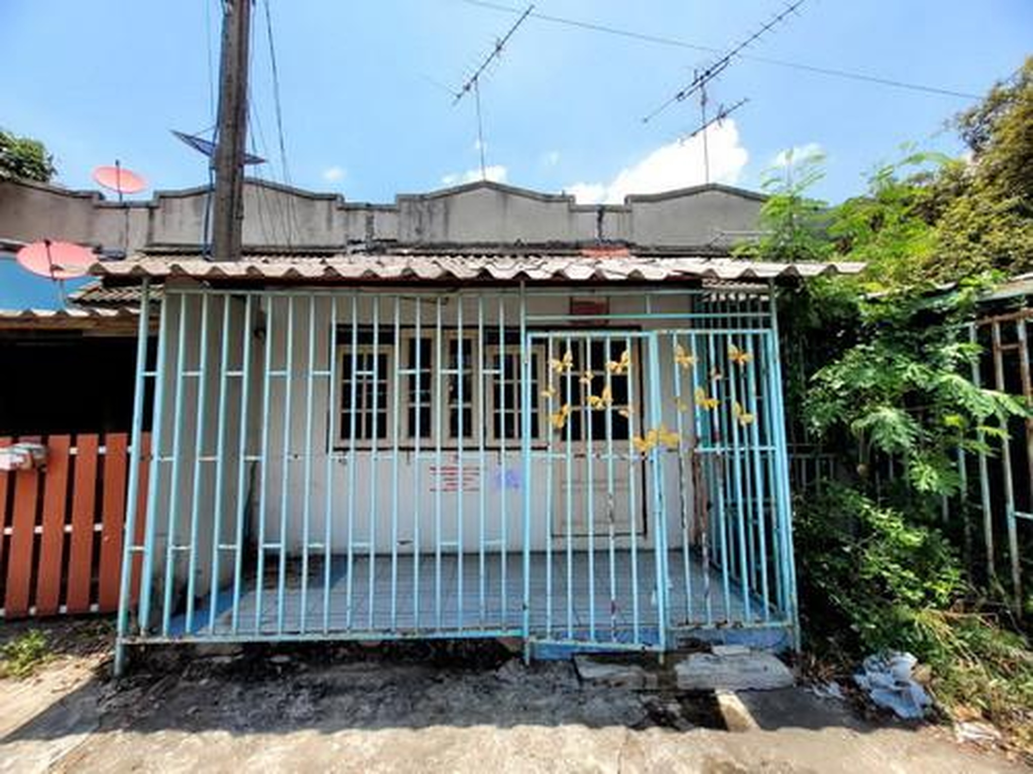 ทรัพย์สถาบันโดย GHB ทาวน์เฮาส์  ธัญบุรี ปทุมธานี