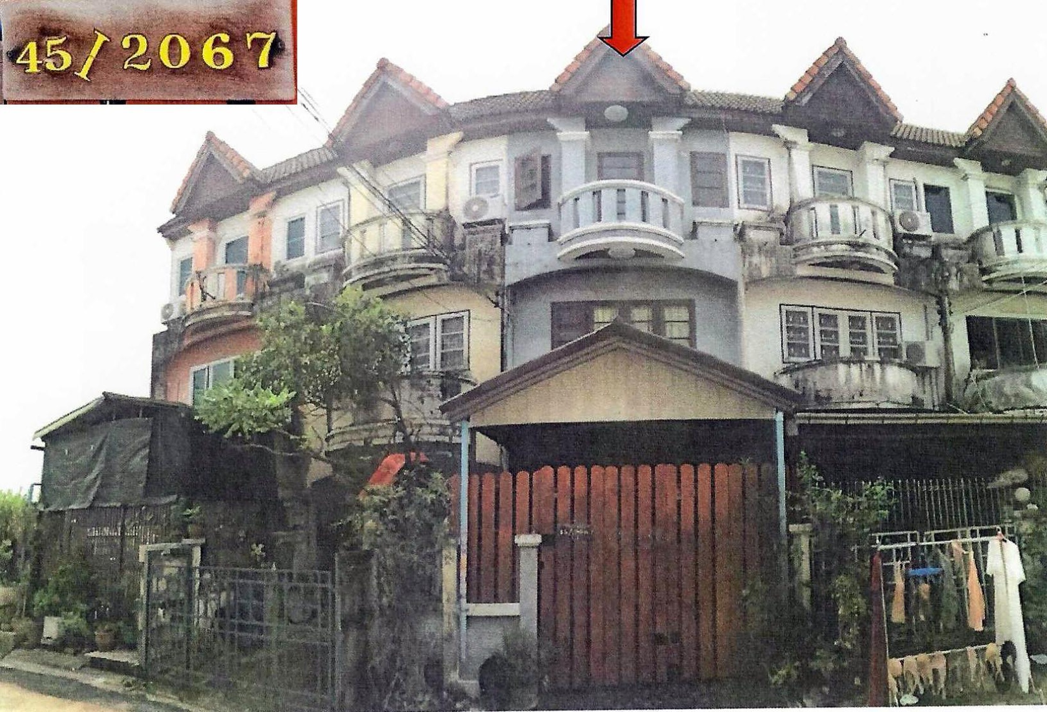 ทรัพย์สถาบันโดย GHB ทาวน์เฮาส์  หนองแขม กรุงเทพมหานคร