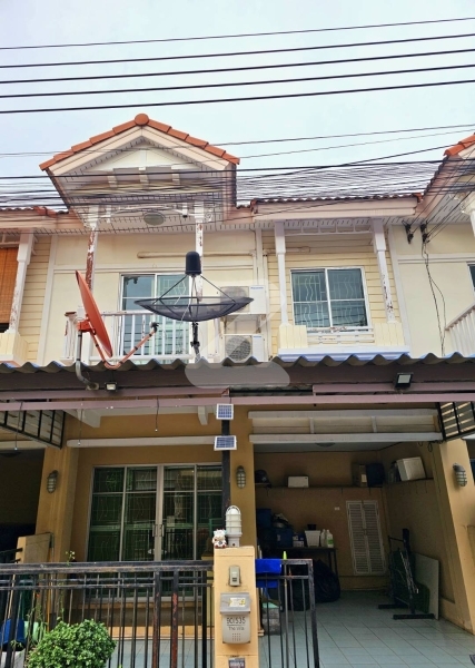 ทาว์นโฮมพร้อมอยู่ 2.249 ล้าน ทาวน์โฮม ซ.9 The villa rattanathibet 2ชั้น 3ห้องนอน 2ห้องน้ำ พื้นที่ใช้สอย 90 ตร.ม. ขนาดที่ดิน 18 ตร.ว. พร้อมเฟอร์ : เจ้าของขายเอง