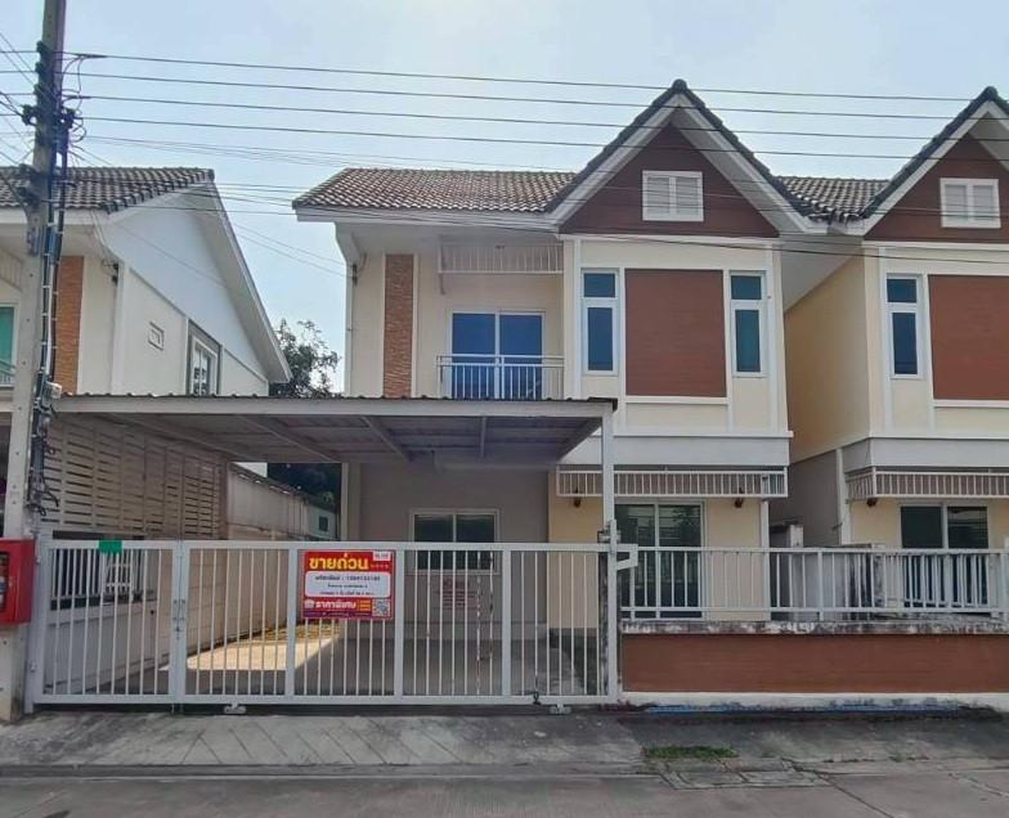ทรัพย์สถาบันโดย GHB บ้านแฝด พาร์ควิลเลจ 5 (Park Village 5 Bangbuathong-Sainoi)