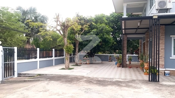 บ้านสองชั้นติดริมเขา ใกล้โรงพยาบาลหนองบัวลำภู วิวธรรมชาติ ชุมชนน่าอยู่ ติดถนนคอนกรีต ใกล้ร้านสะดวกซื้อ ใกล้อบจ.หนองบัวลำภู สะดวกปลอดภัย สงบ ไม่เปลี่ยว : เจ้าของขายเอง (งดรับนายหน้า)
