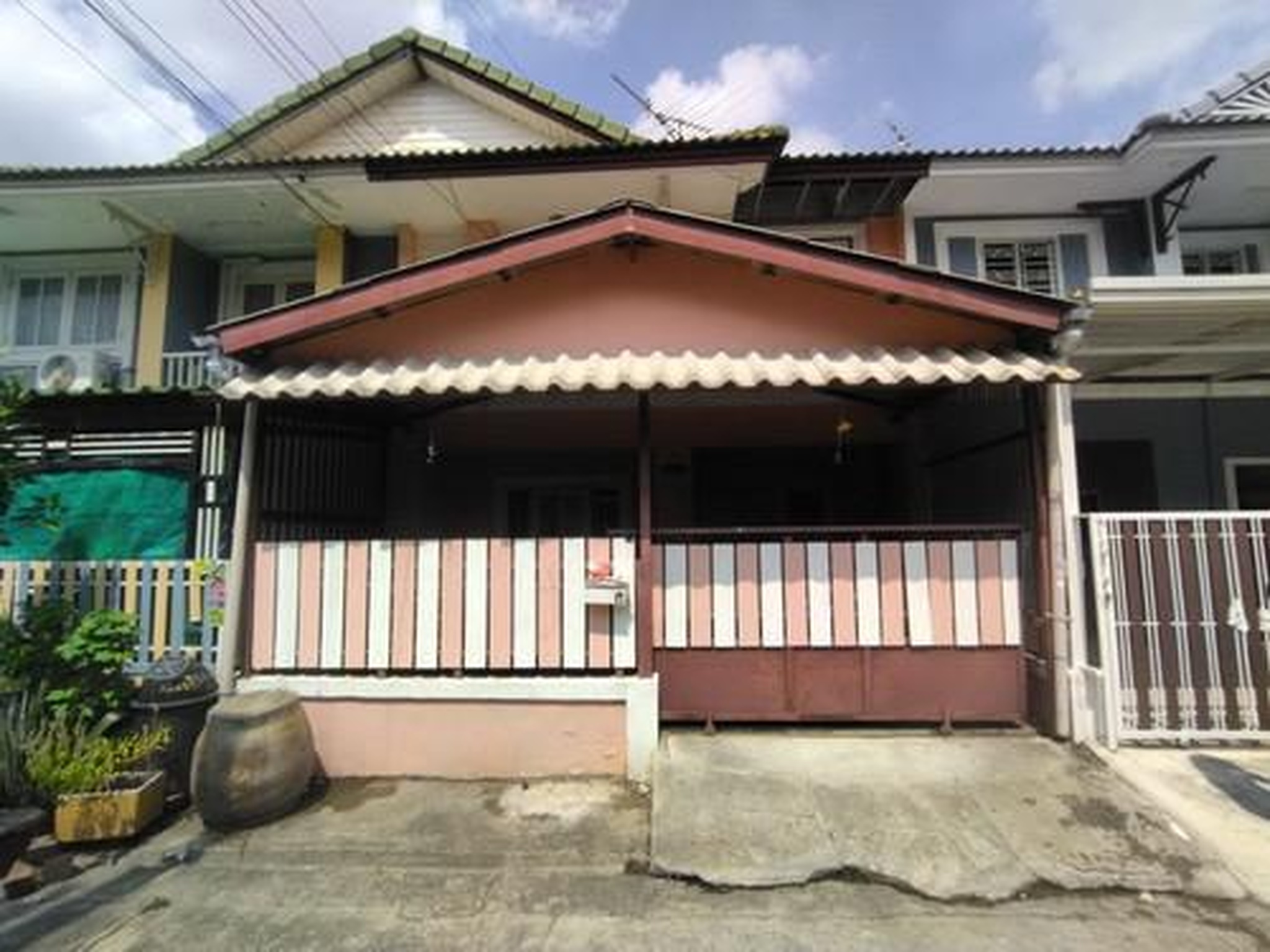ทรัพย์สถาบันโดย GHB ทาวน์เฮาส์ บ้านพฤกษา 12 รังสิต-คลองสาม (Baan Pruksa 12 Rangsit-Klong 3)