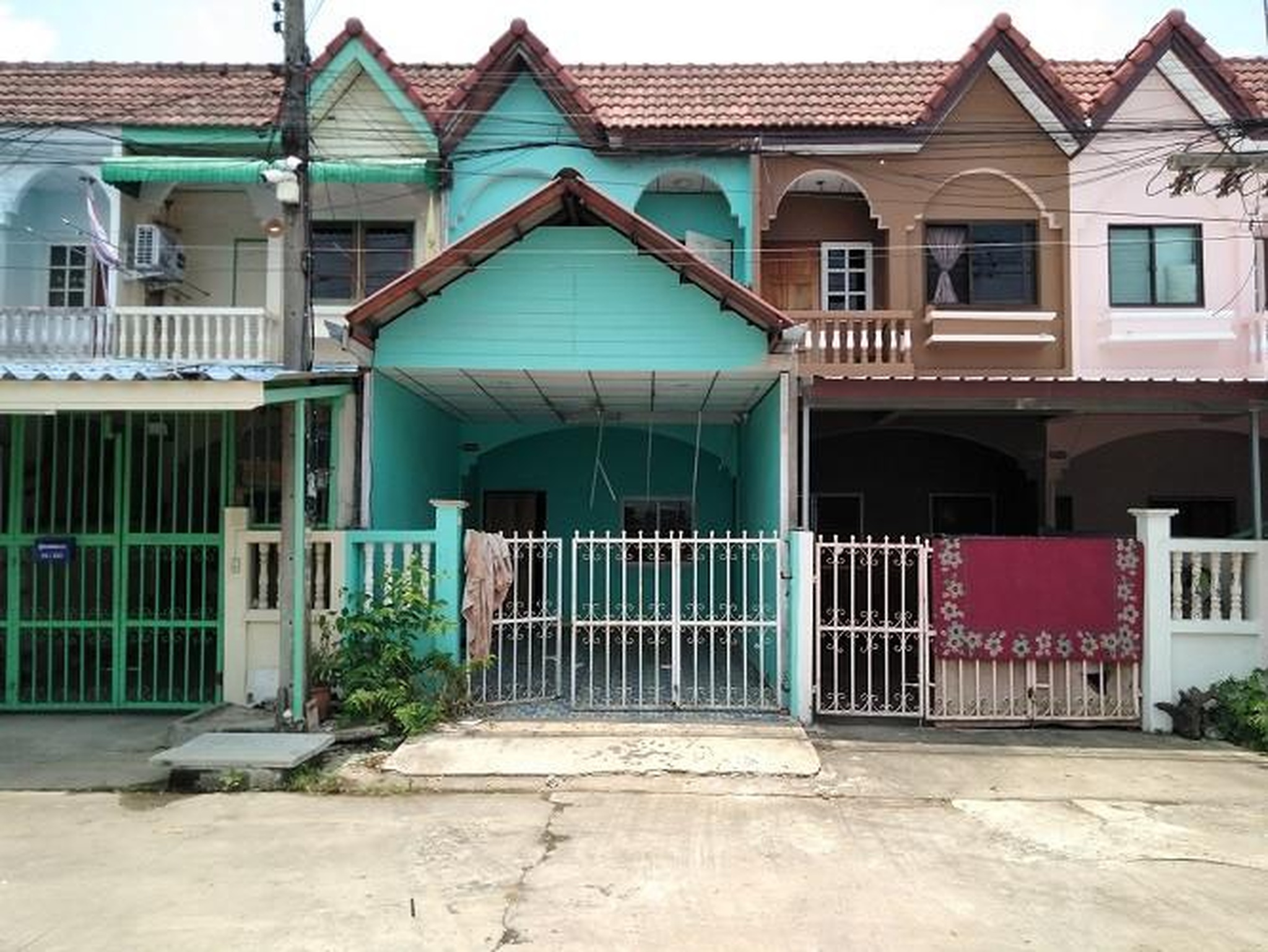 ทรัพย์สถาบันโดย GHB ทาวน์เฮาส์ ลำลูกกา ปทุมธานี