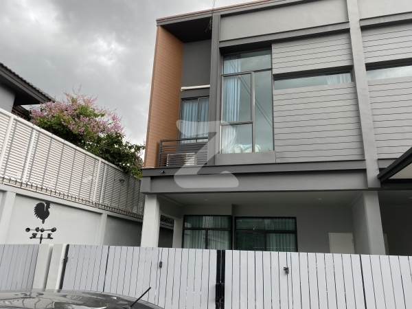 ขาย/เช่า ทาวน์โฮมหลังริมสไตล์โมเดิร์นลอฟ บ้านใหม่มาก ขาย 4,590,0...