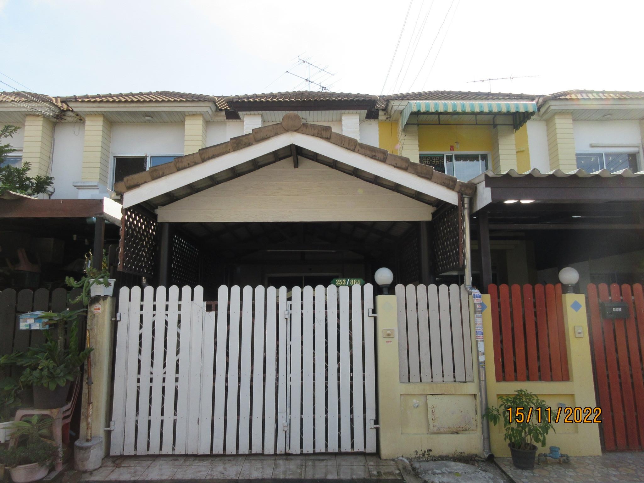ทรัพย์สถาบันโดย GHB ทาวน์เฮาส์ ลาดกระบัง กรุงเทพมหานคร