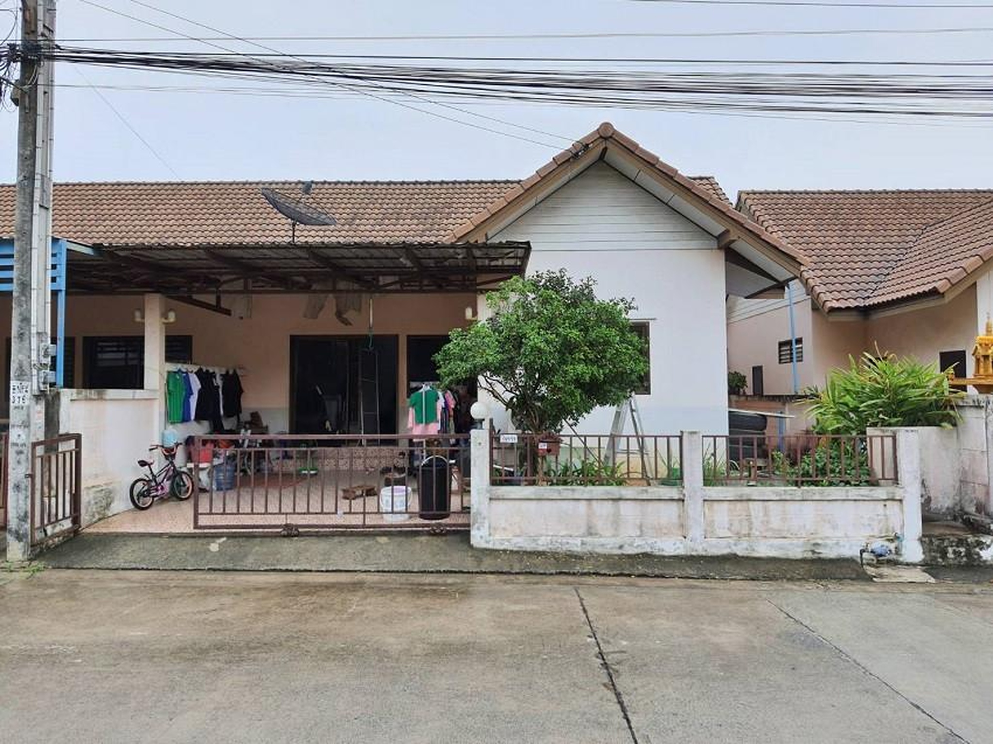 ทรัพย์สถาบันโดย GHB บ้านแฝด  ศรีราชา ชลบุรี