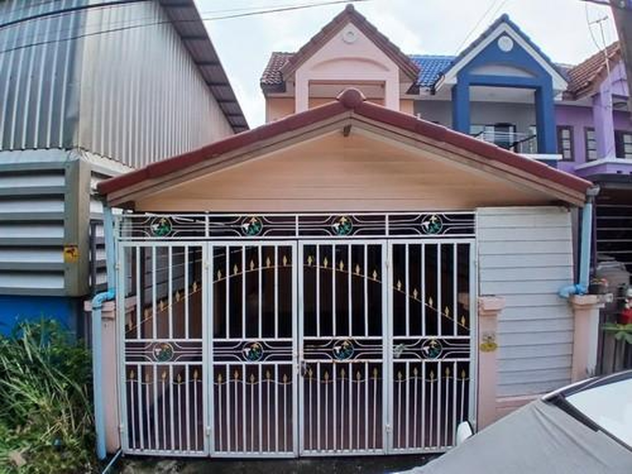 ทรัพย์สถาบันโดย GHB ทาวน์เฮาส์  ธัญบุรี ปทุมธานี