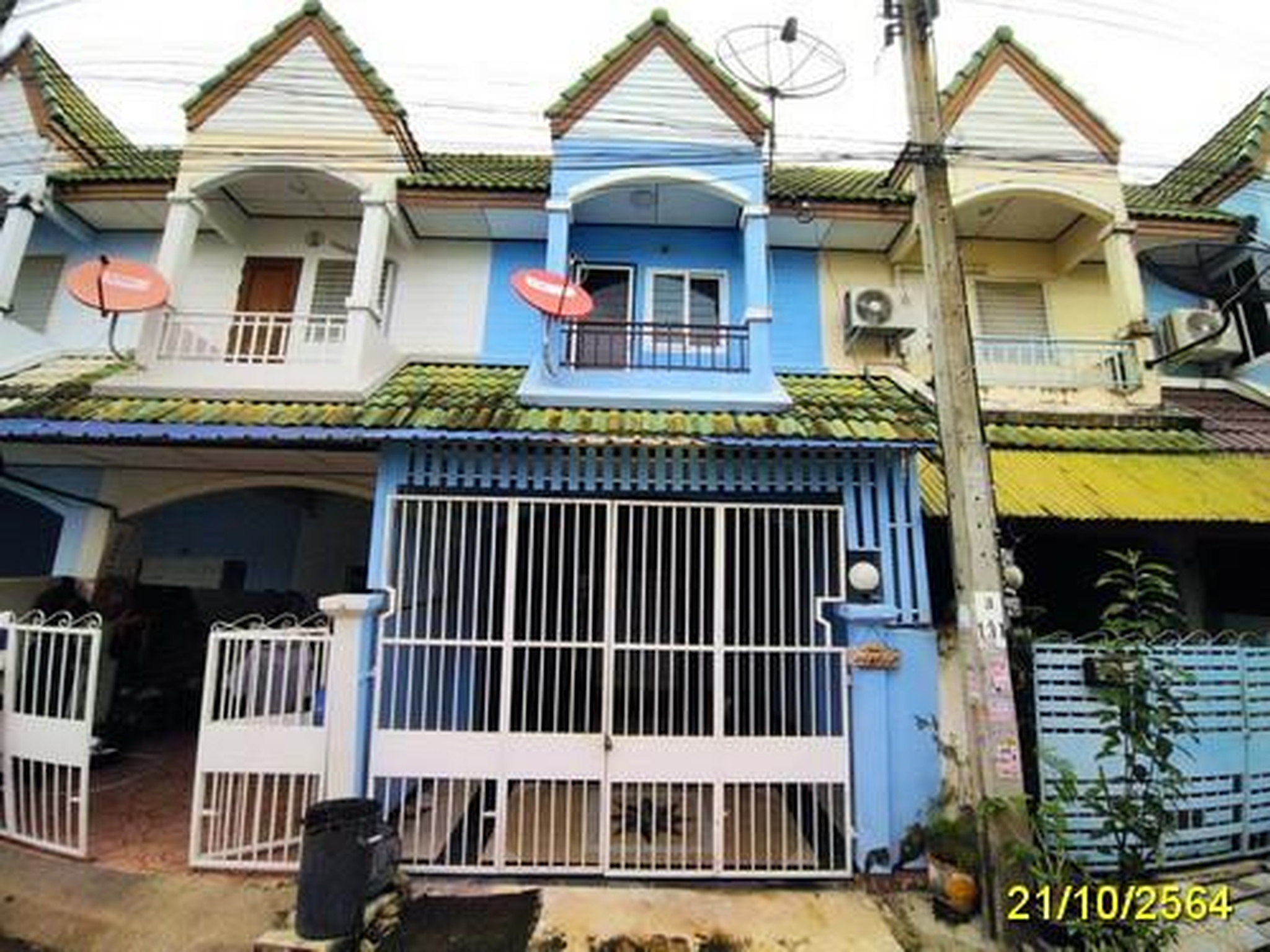 ทรัพย์สถาบันโดย GHB ทาวน์เฮาส์  บางกรวย นนทบุรี