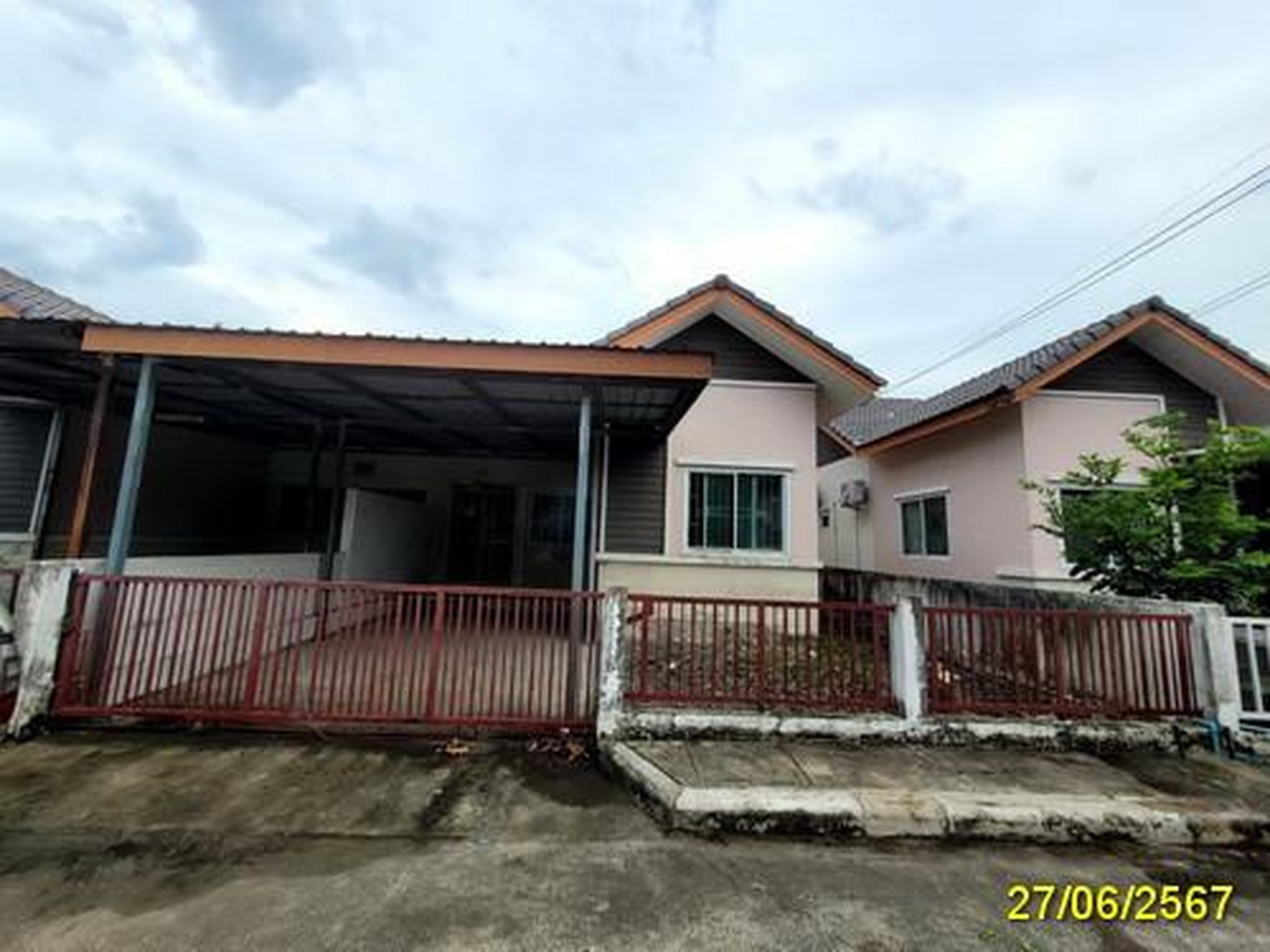 ทรัพย์สถาบันโดย GHB บ้านแฝด บ้านทรัพย์ธานี 3 รังสิต คลอง 9 (Baan Supthanee 3 Rangsit Khlong 9)