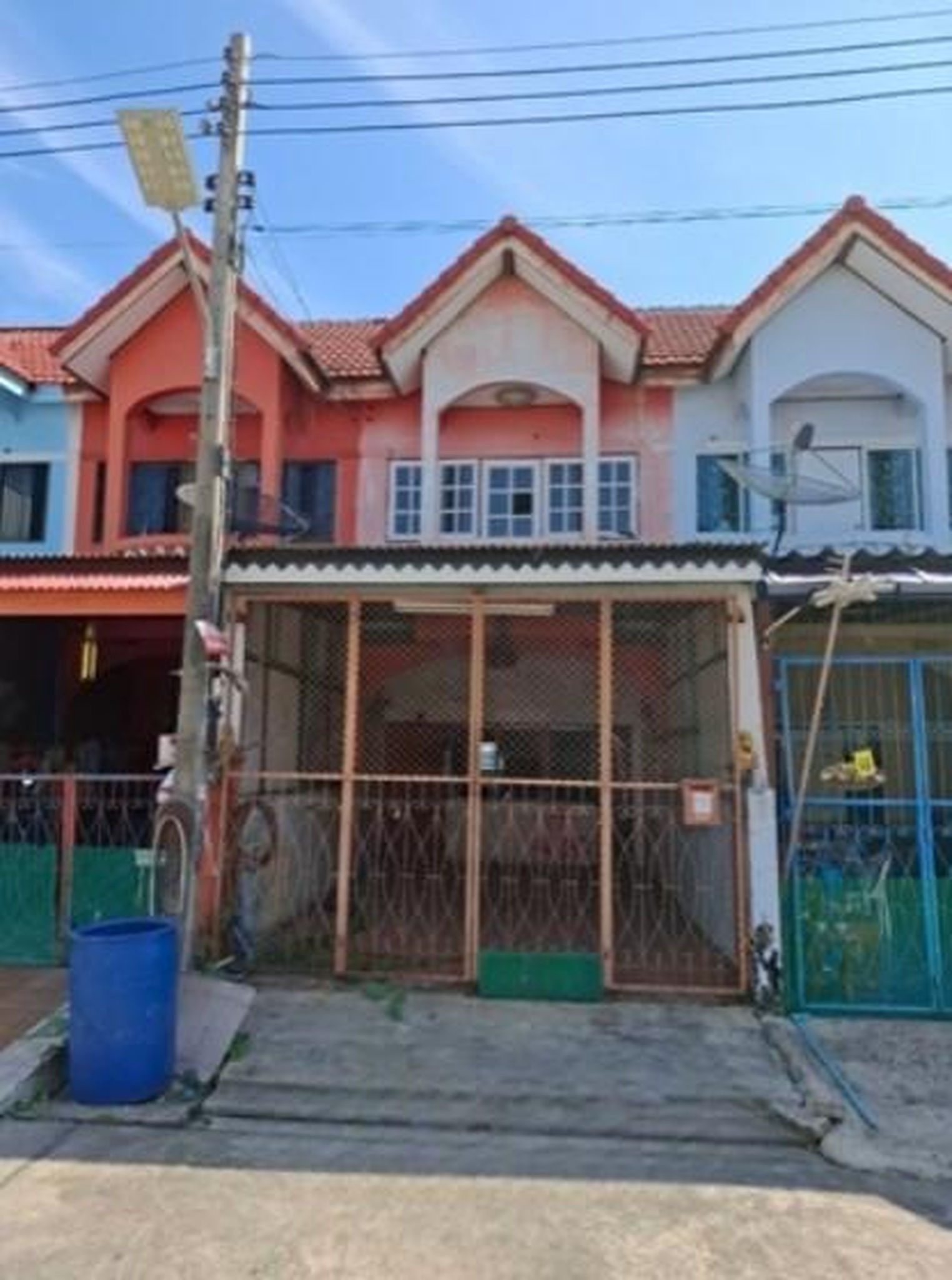 ทรัพย์สถาบันโดย GHB ทาวน์เฮาส์  ลำลูกกา ปทุมธานี