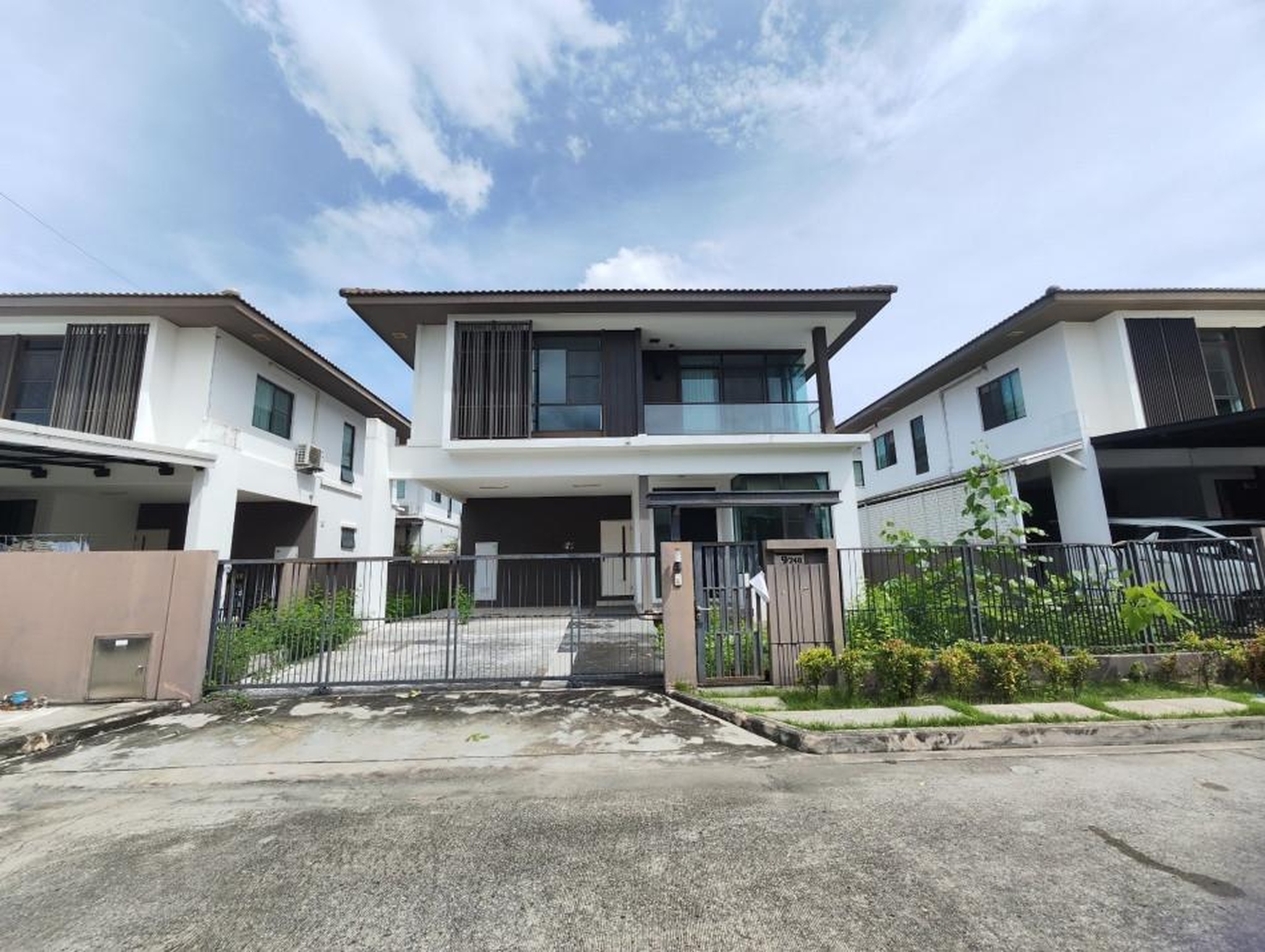ทรัพย์สถาบันโดย GHB บ้านเดี่ยว มัณฑนา รามอินทรา-วงแหวน (Mantana Ramintra-Wongwaen)