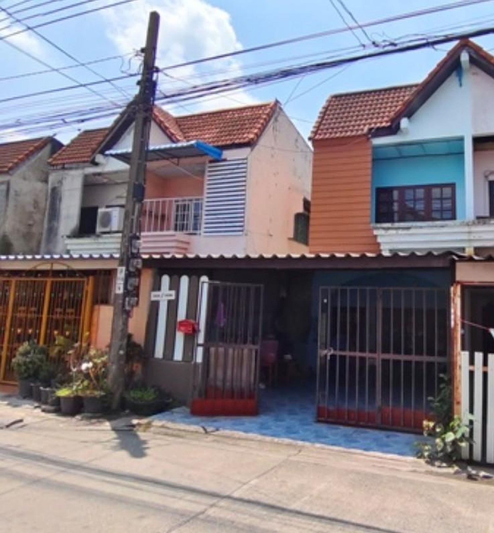 ทรัพย์สถาบันโดย GHB บ้านแฝด  มีนบุรี กรุงเทพมหานคร