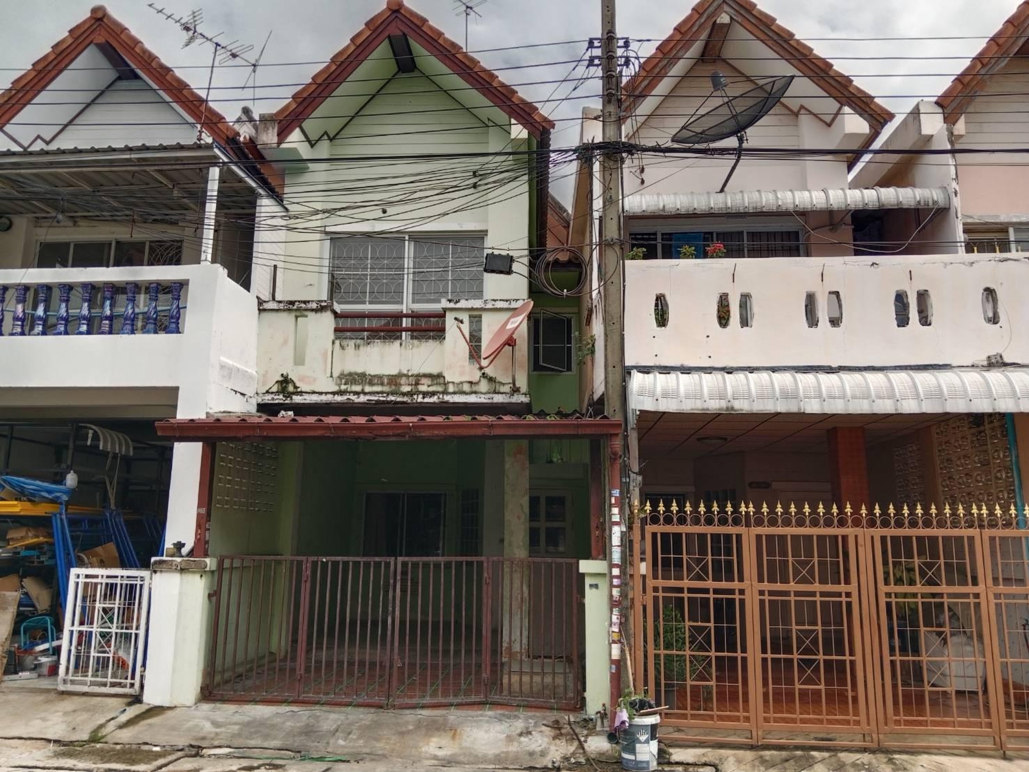 ทรัพย์สถาบันโดย GHB ทาวน์เฮาส์  บางเขน กรุงเทพมหานคร