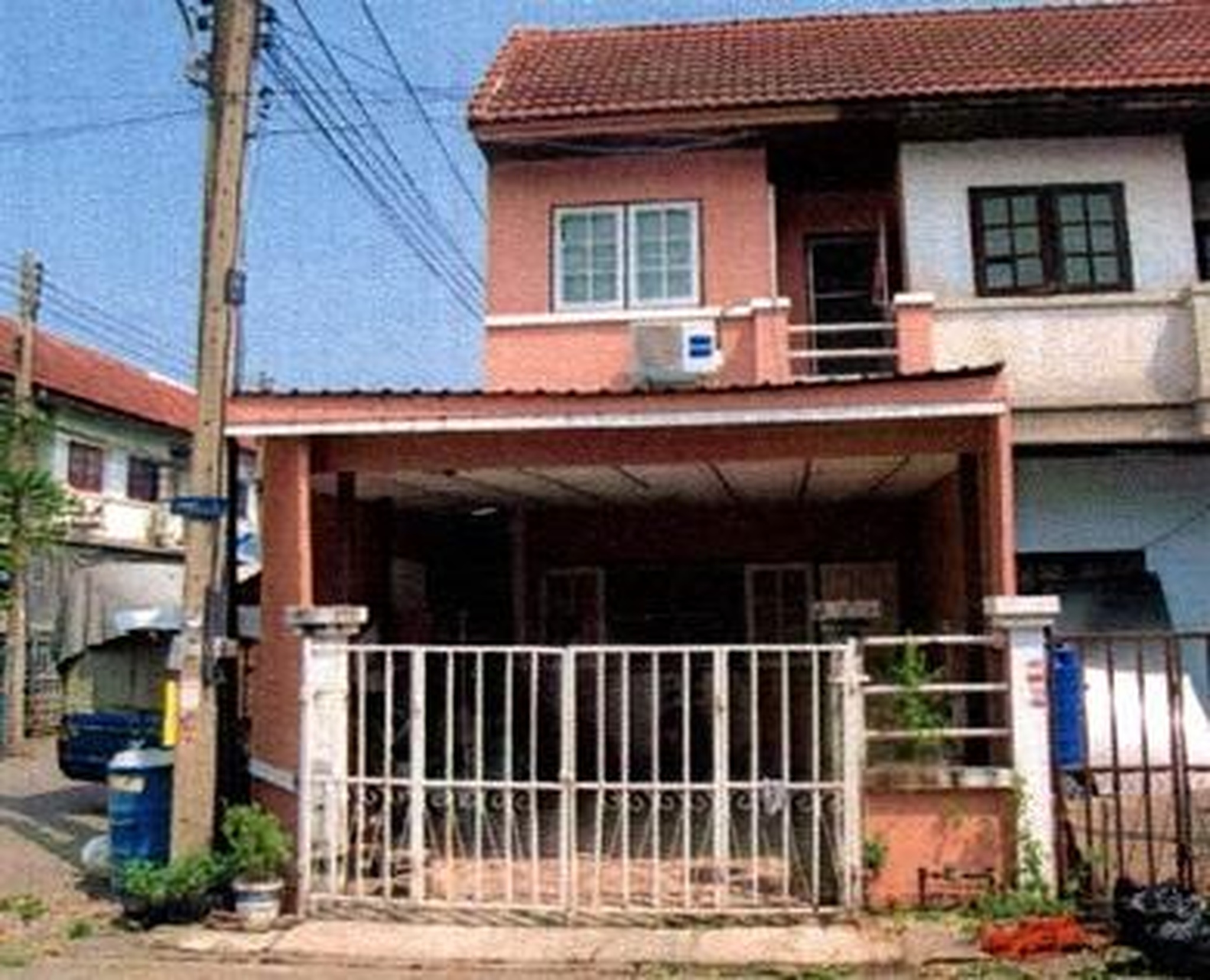 ทรัพย์สถาบันโดย GHB ทาวน์เฮาส์ ฉัตรไพลิน ลาดหลุมแก้ว (Chatrapailin Latlumkaew)