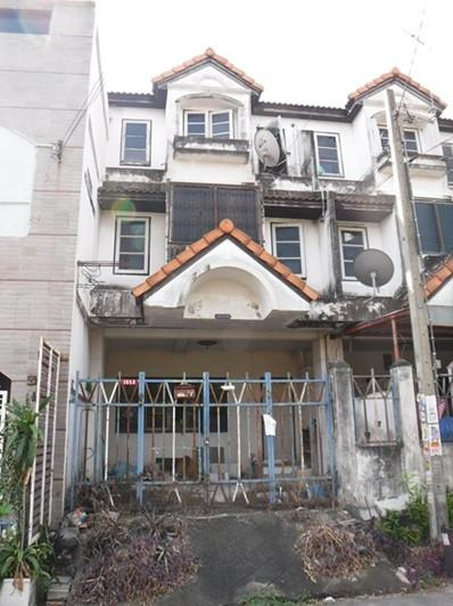ทรัพย์สถาบันโดย GHB ทาวน์เฮาส์ มั่งมีซิตี้บางแค (Mangmi City Bang Khae)
